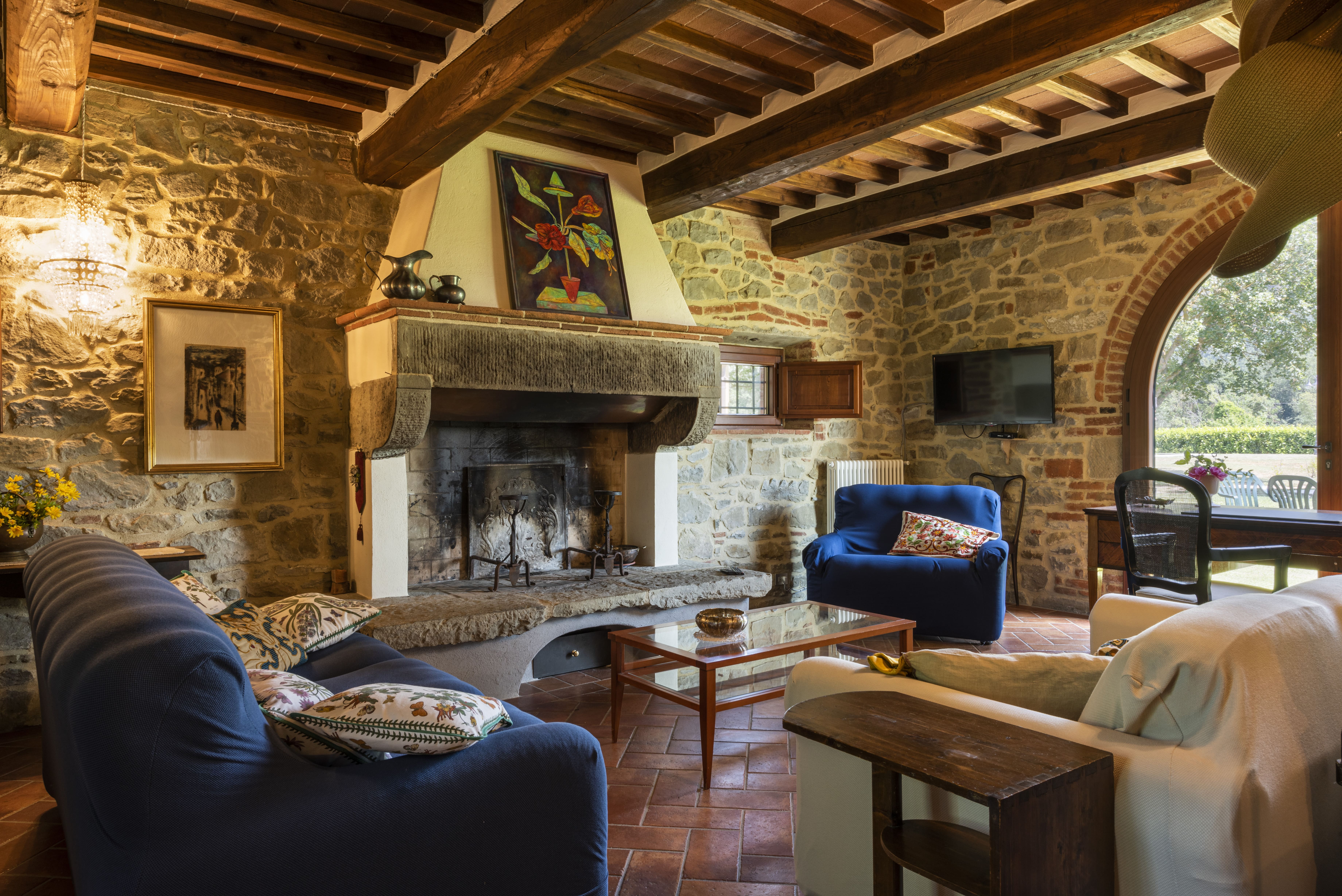 Casa Valdichiana Cortona: Charming 3-Bedroom Apartment with Infinity Pool in Cortona, Tuscany