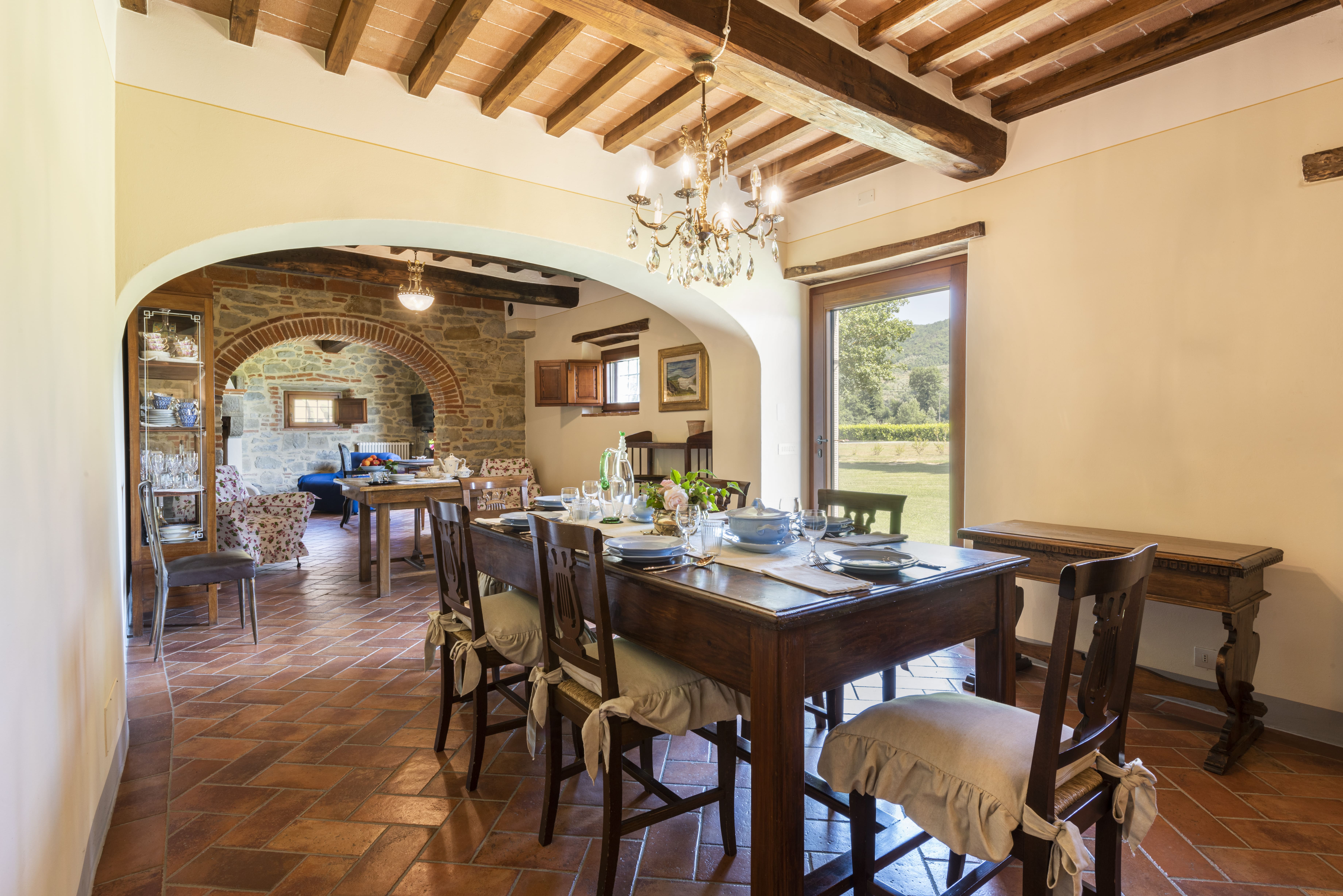 Casa Valdichiana Cortona: Charming 3-Bedroom Apartment with Infinity Pool in Cortona, Tuscany