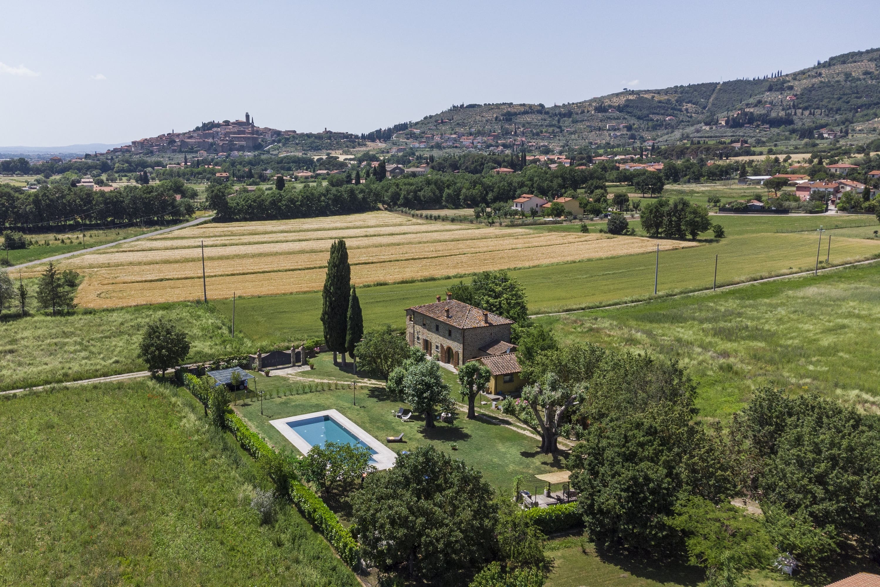 Casa Valdichiana Cortona: Charming 3-Bedroom Apartment with Infinity Pool in Cortona, Tuscany