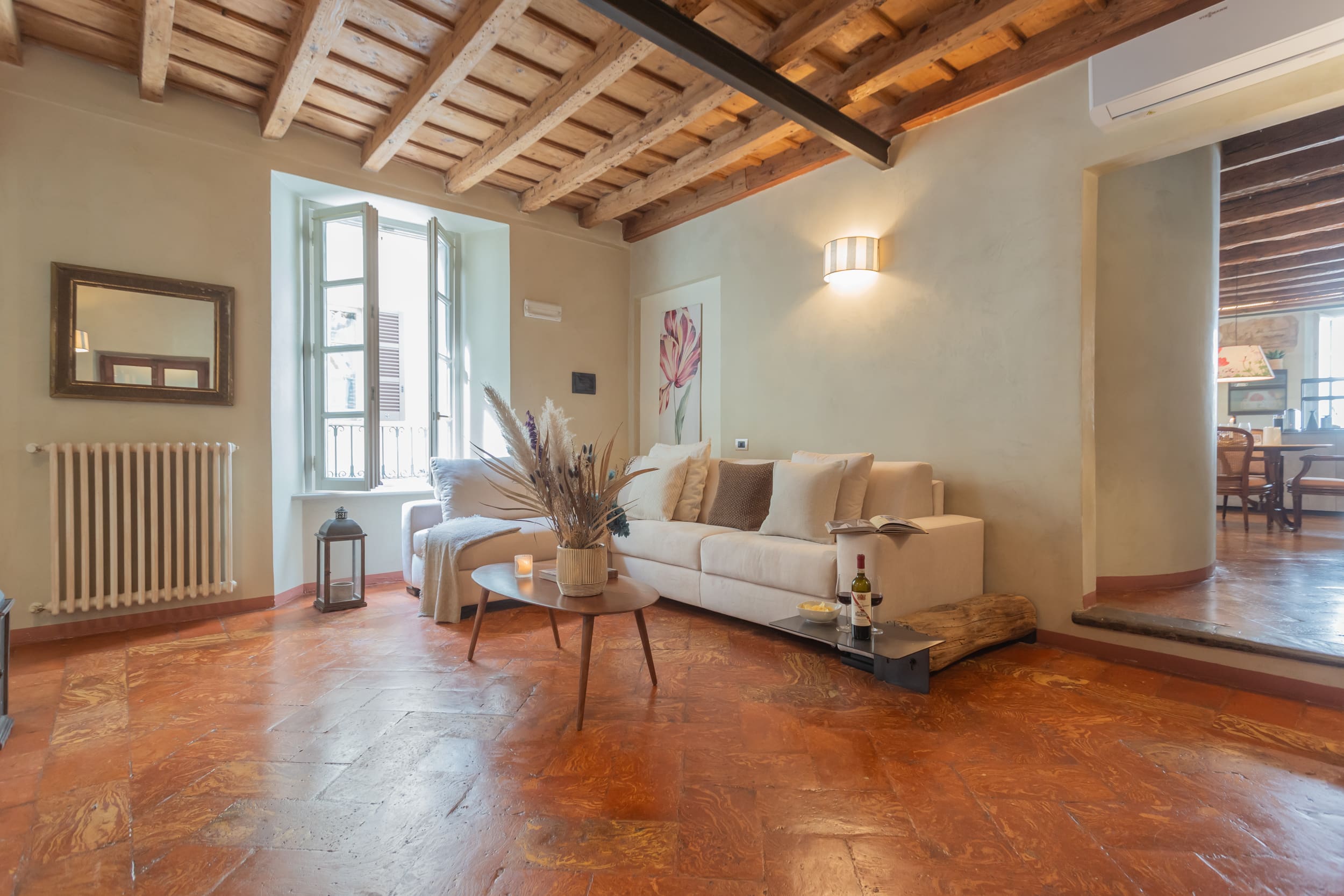 Casa Volta Como: Charming 2-Bedroom Apartment Rental with Lake Views, Como