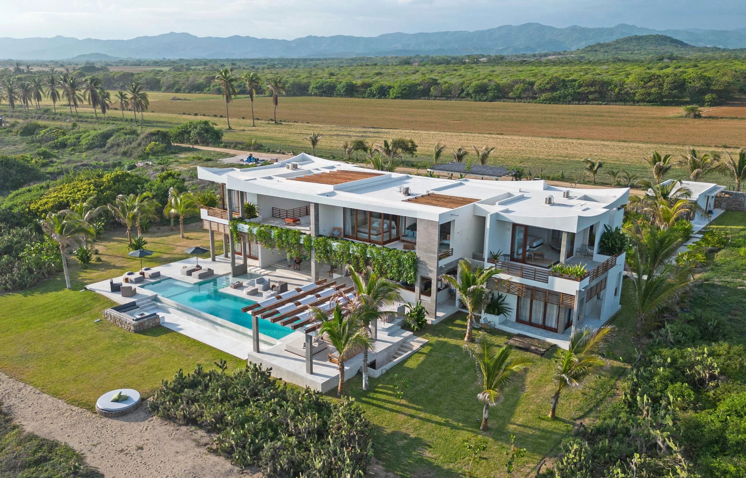 Casa Yagul Oaxaca: Luxury 5-Bedroom Villa with Private Pool and Ocean Views, Oaxaca