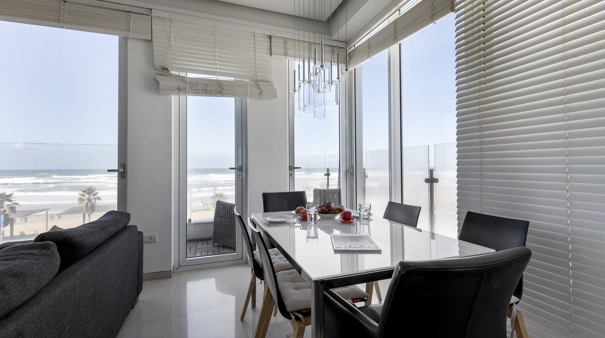 Casa Yemenit Kerem Hateimanim: Stylish 2-Bedroom Apartment with Sea Views in Kerem Hateimanim, Tel Aviv