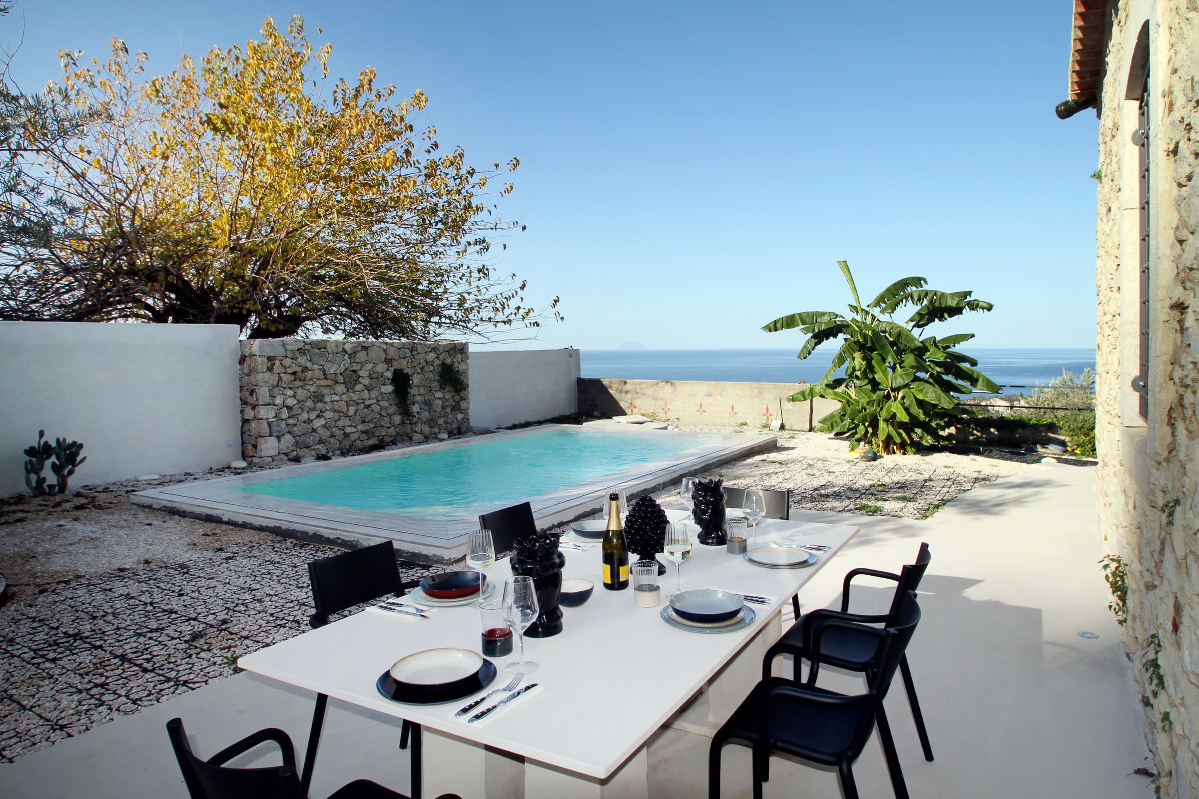 Villa Alba Mazzarò Sicily East: Luxury 3-Bedroom Apartment with Hot Tub and Sea Views, Sicily East