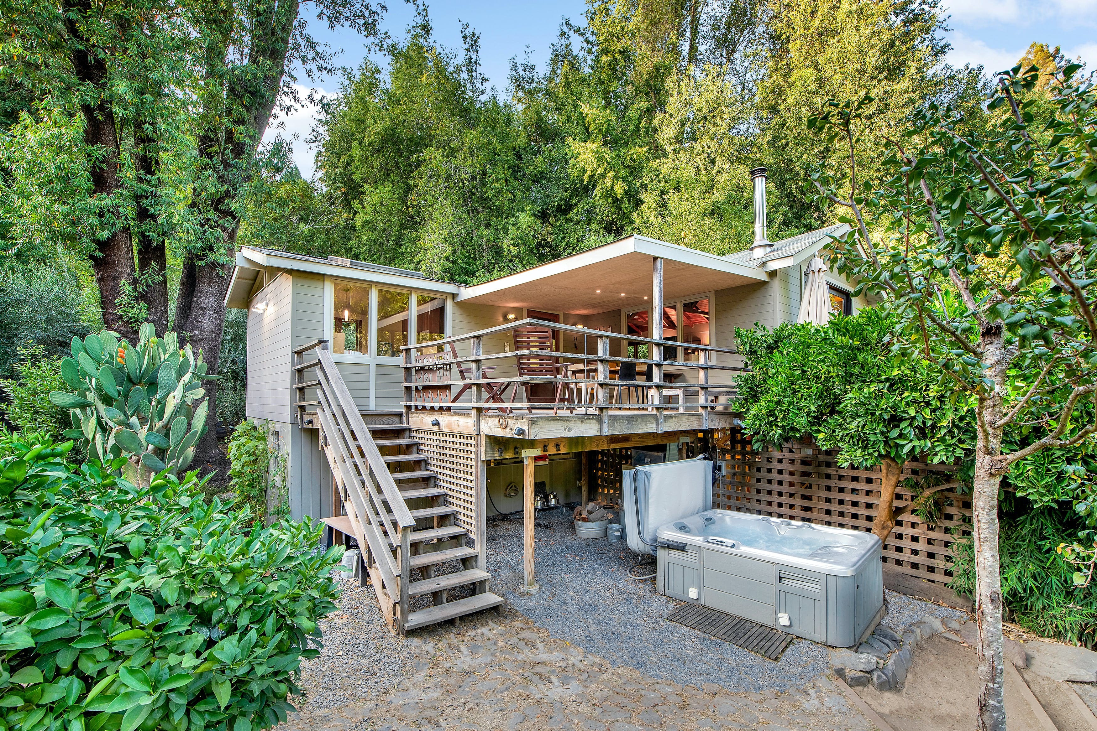 Casa Zinfandel Forestville: Luxury 1-Bedroom Villa with Hot Tub and Lake Access, Sonoma Valley