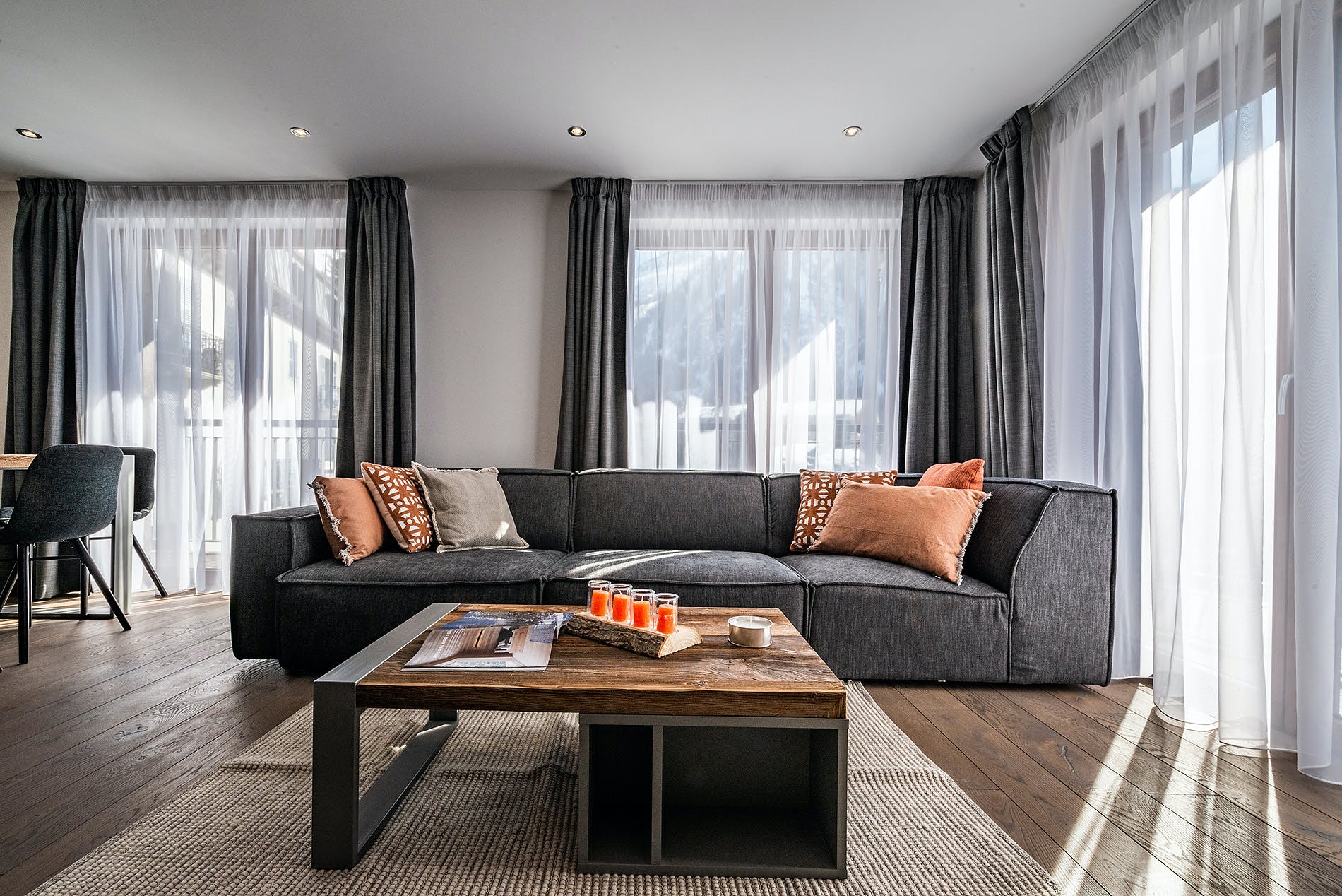 Chalet Aiguille Agentière: Luxury 4-Bedroom Chalet with Sauna and Family-Friendly Amenities, Chamonix