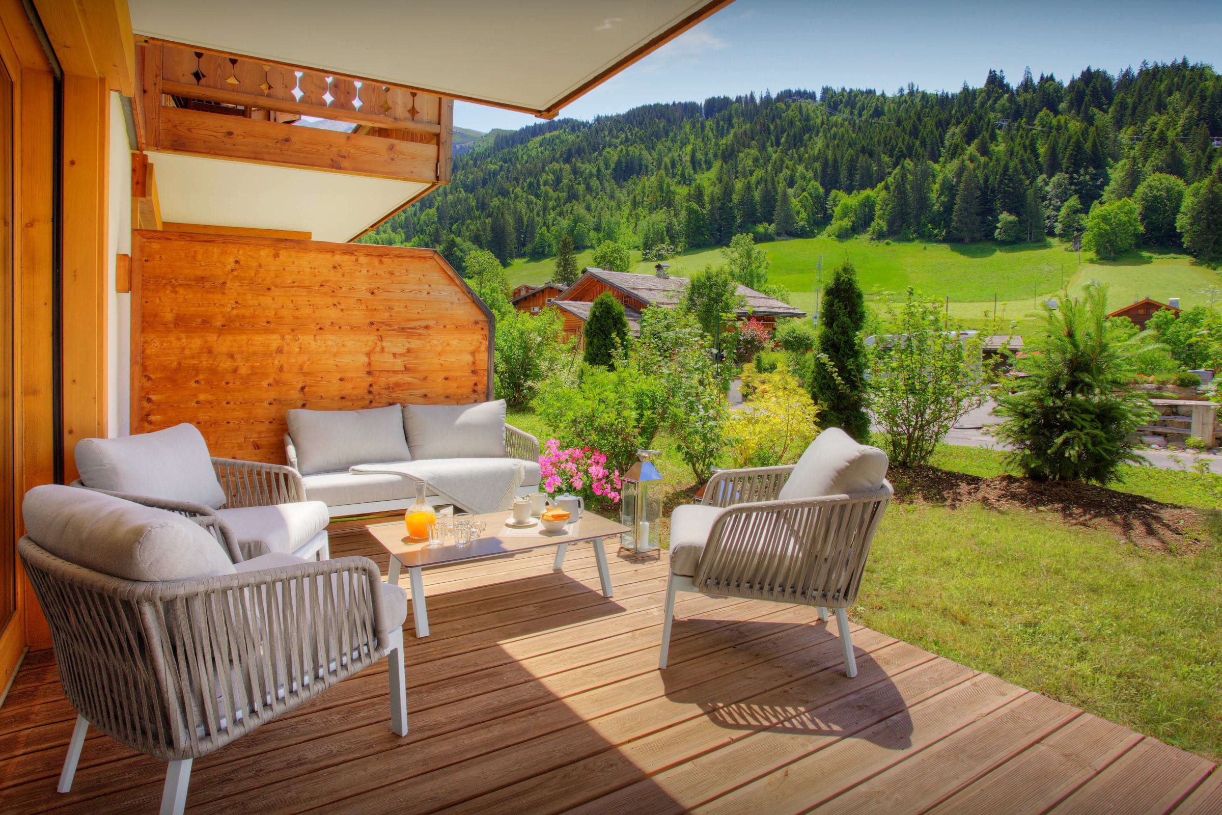 Chalet Bossonet LaClusaz: Charming 3-Bedroom Ski Chalet Rental with Terrace near Bossonet, La Clusaz
