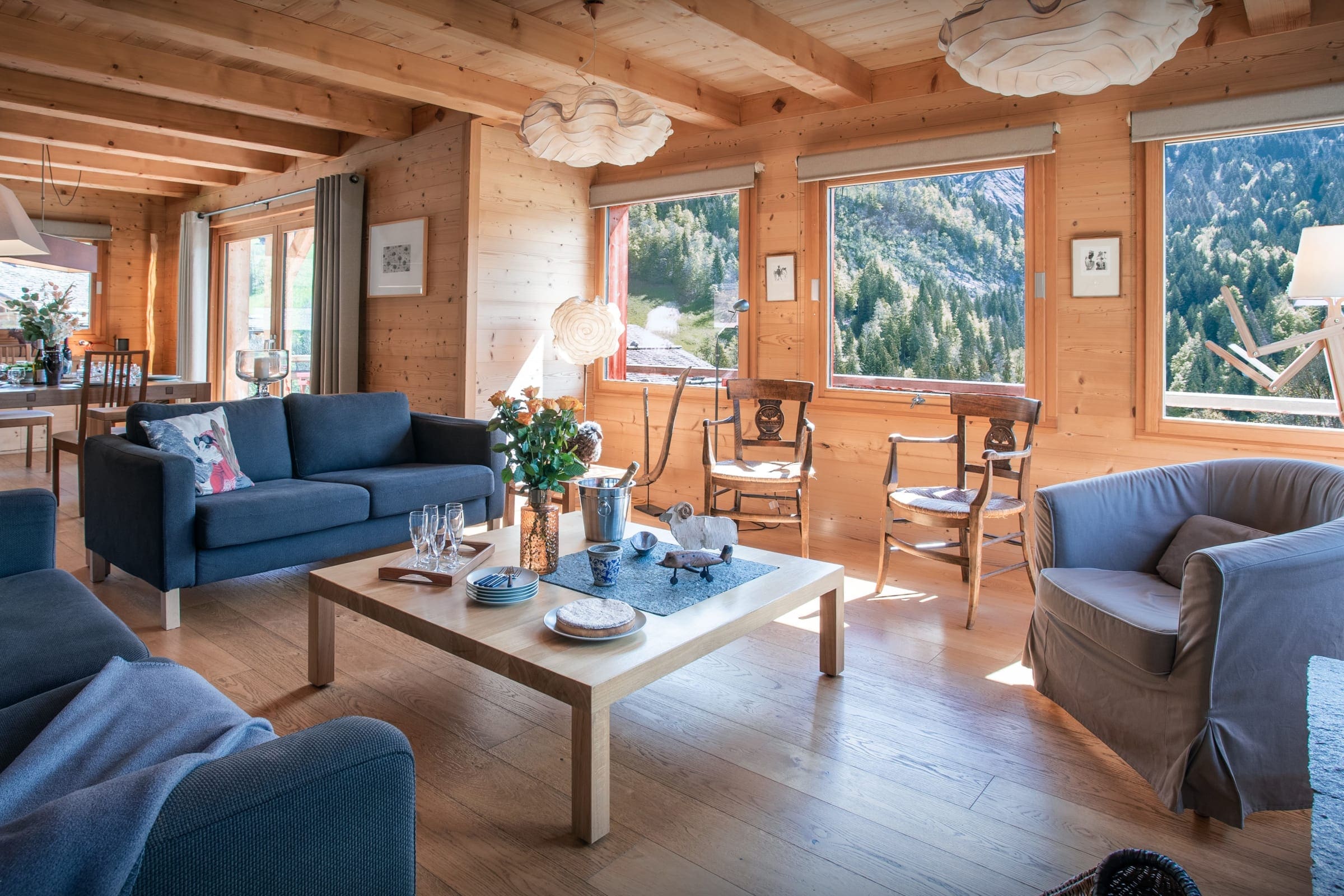 Chalet Foux LeGrandBornand: Ski Chalet Rental with 5 Bedrooms and Family Features in Upper Savoy