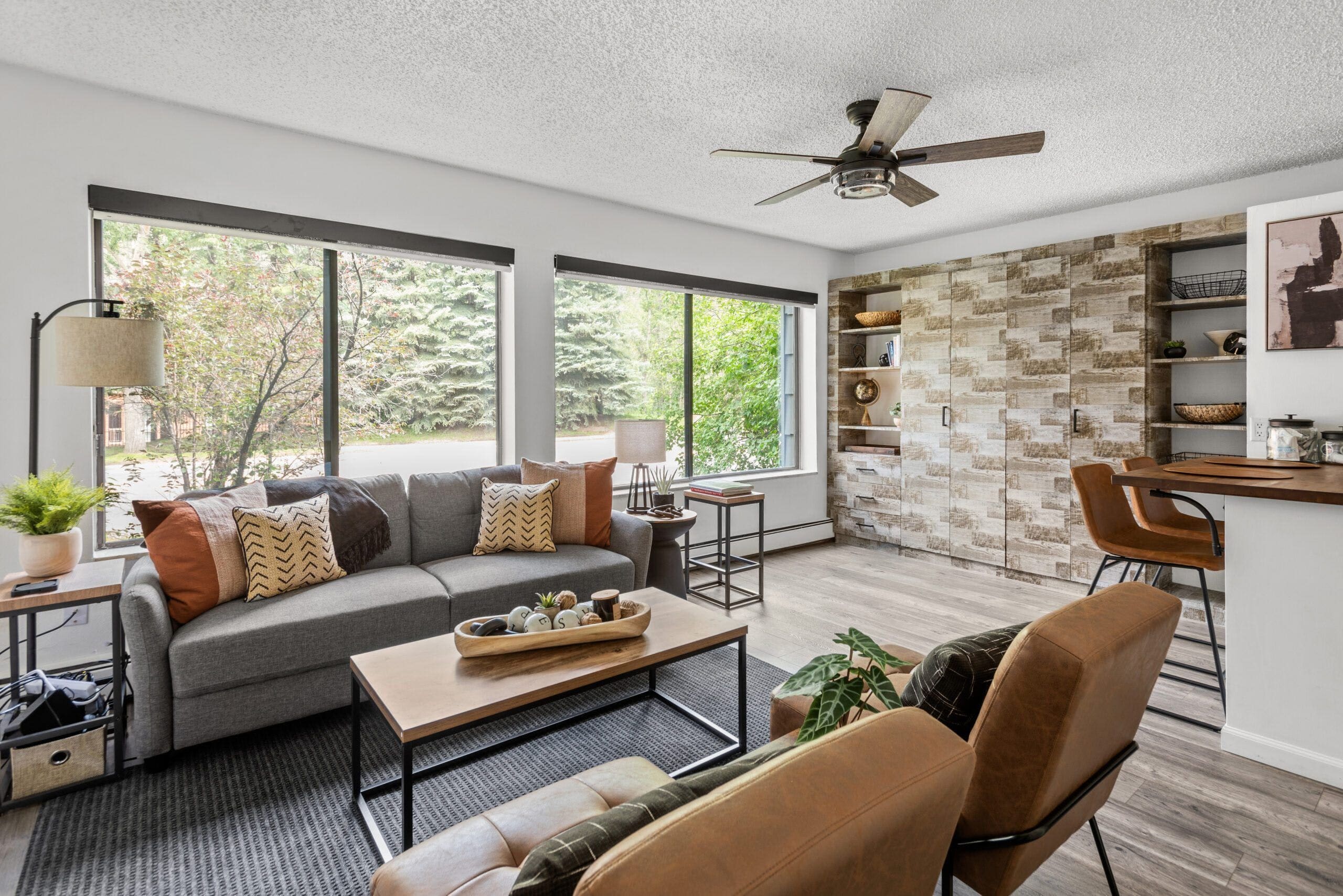 Villa Maestrale Maroon Creek Aspen: Chic 1-Bedroom Apartment Rental with Air-Con Near Silver Queen Gondola Aspen