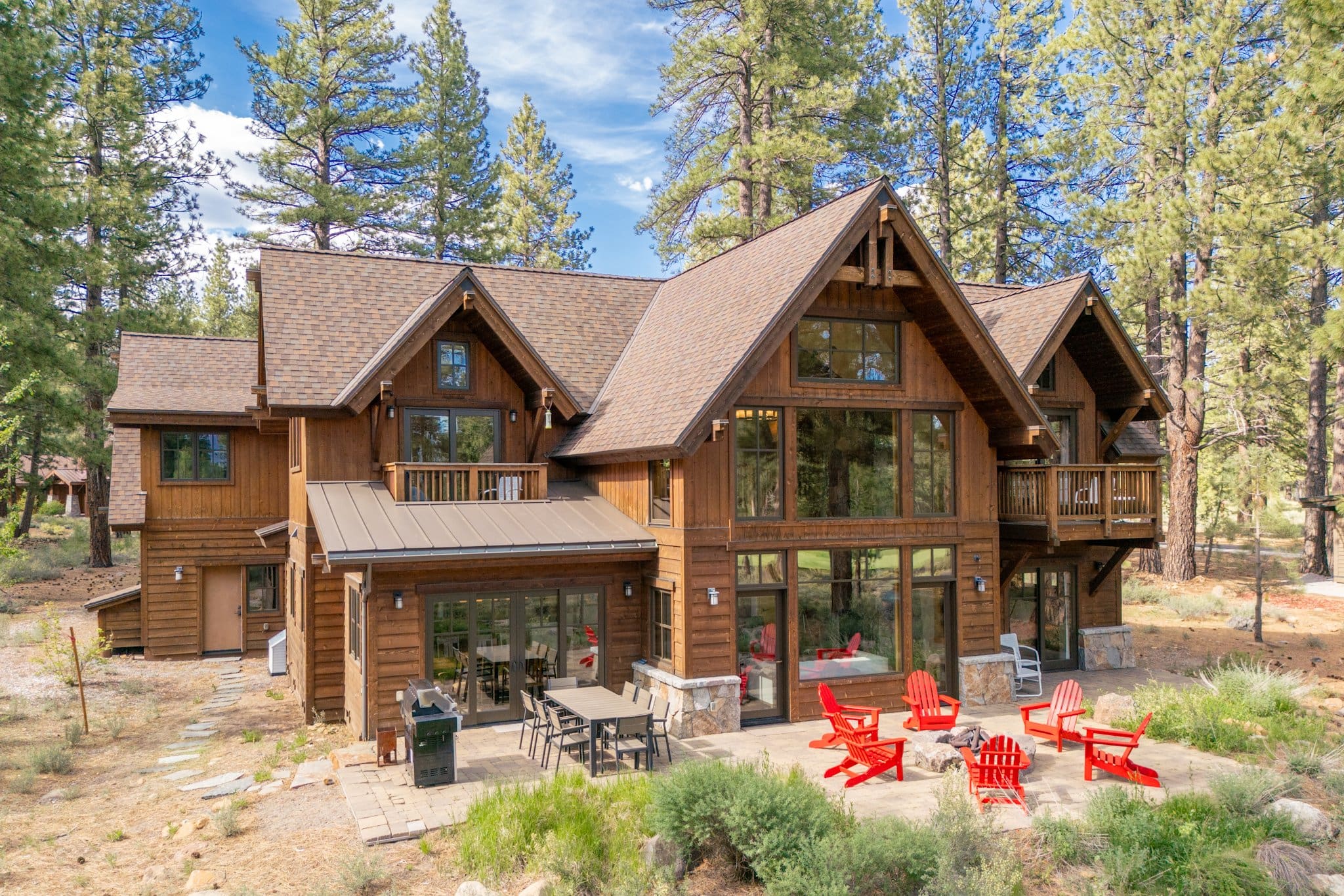 Villa Boreas Glenshire Truckee-714948: 4-Bedroom Ski Chalet with Golf Course Views, Truckee