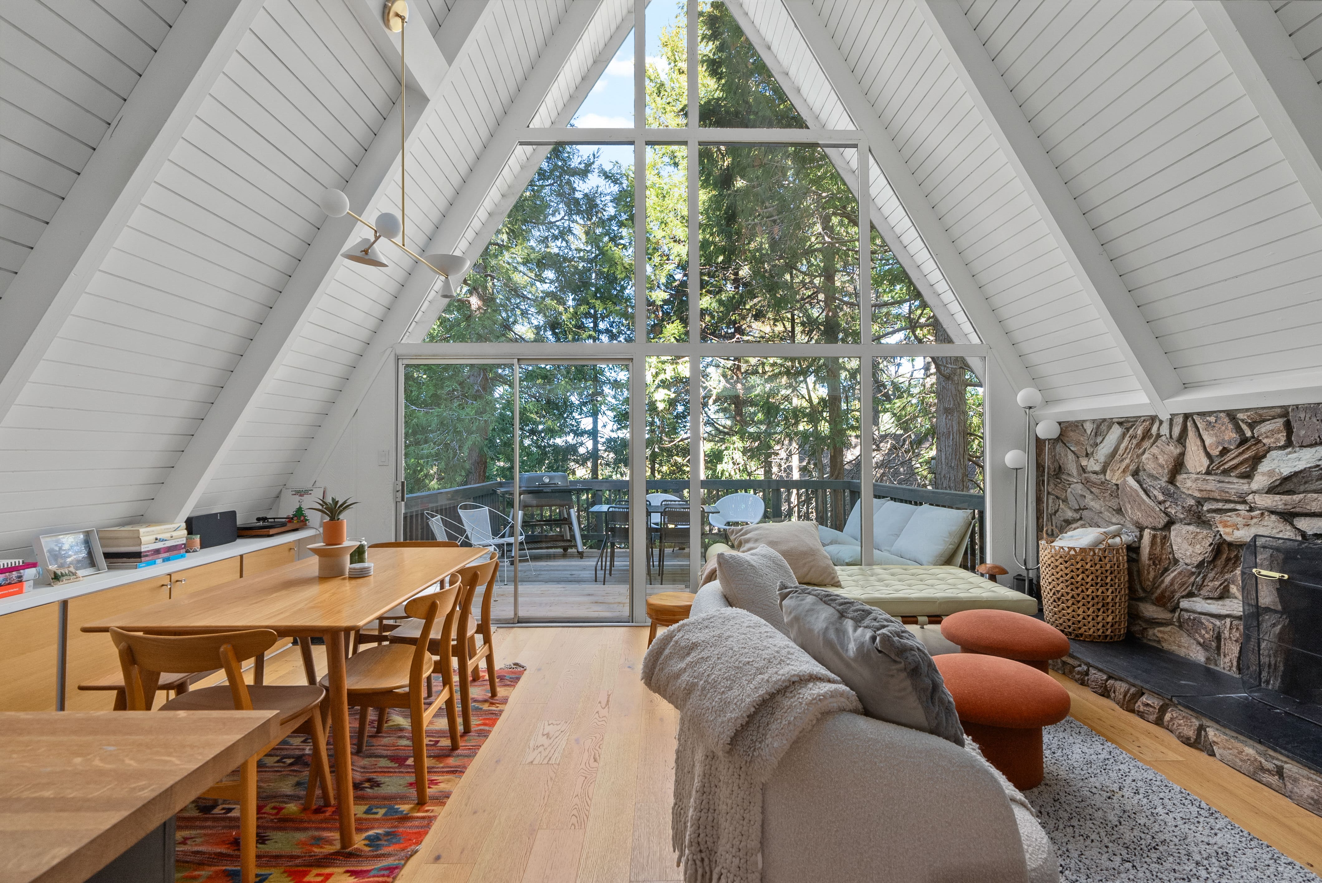Chalet Tanglewood Lakearrowhead: Charming 3-Bedroom Ski Chalet with Lake Views in Lake Arrowhead