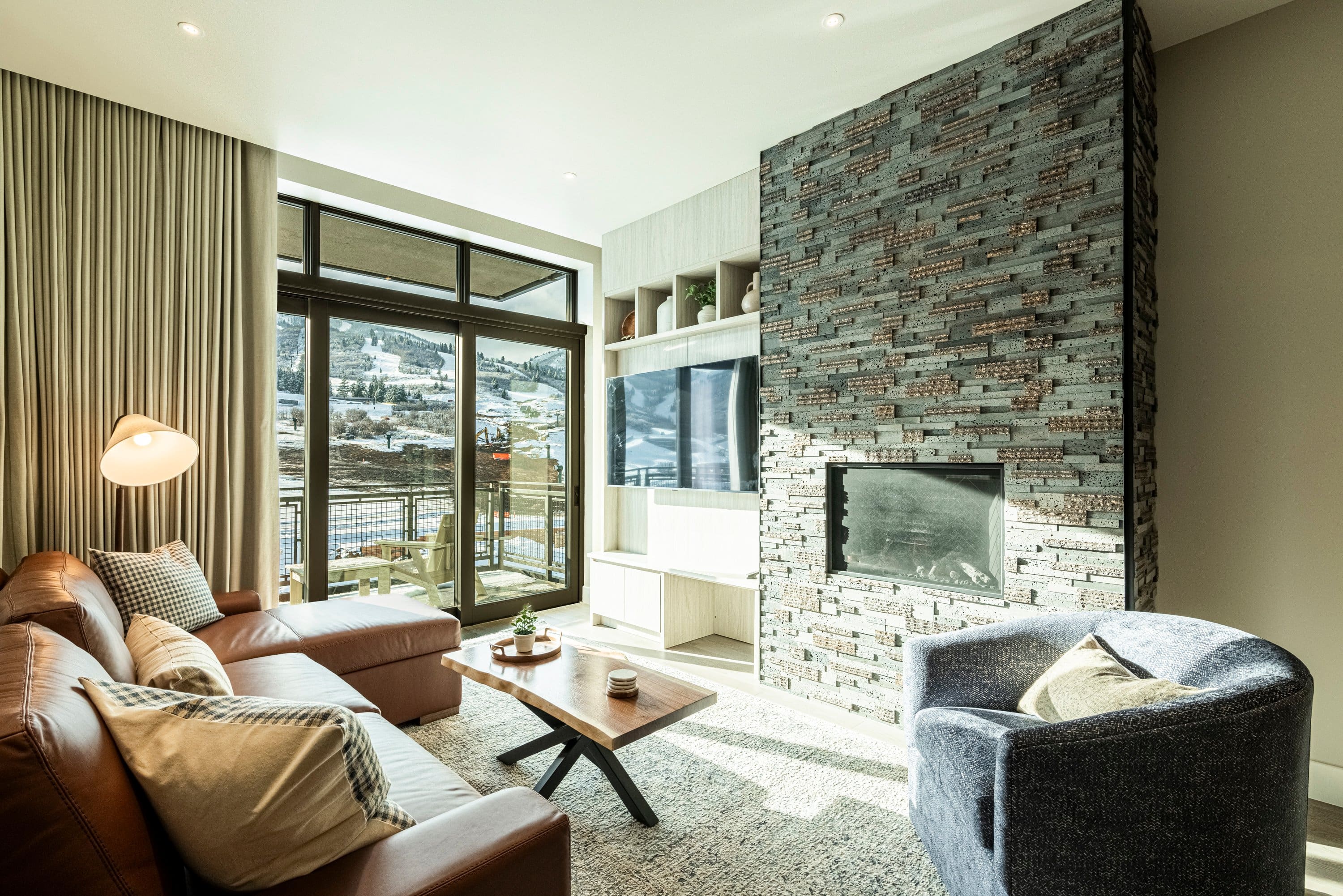 Villa Boreas Empire Pass Park City: Luxury 3-Bedroom Apartment with Hot Tub and Pool, Park City