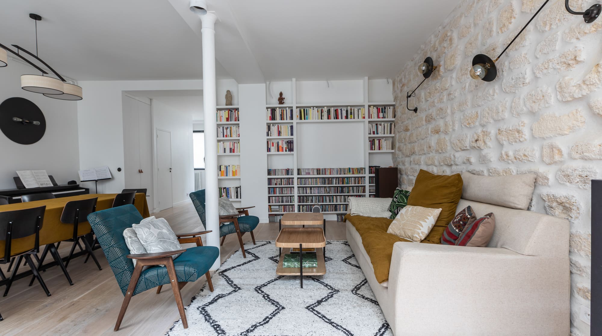 Château Butte Chaumont Belleville – Buttes Chaumont: Charming 3-Bedroom Apartment Rental with Family-Friendly Features, Belleville Buttes Chaumont