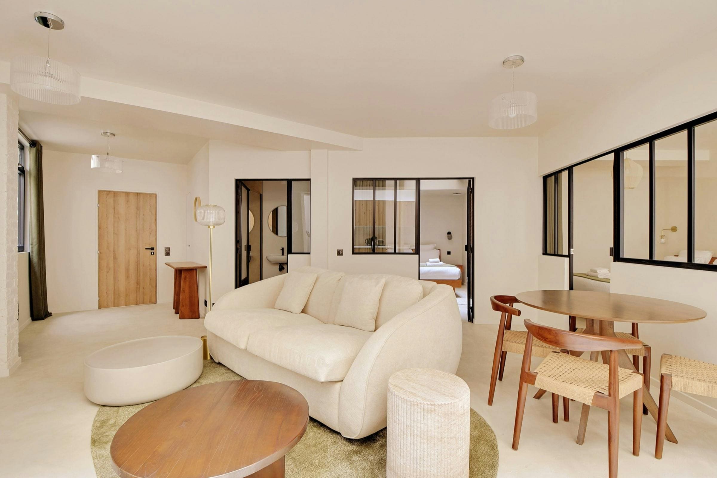 Villa Aurore Vavin Montparnasse & Catacombs: Elegant 2-Bedroom Apartment with Jacuzzi Near Montparnasse Catacombs