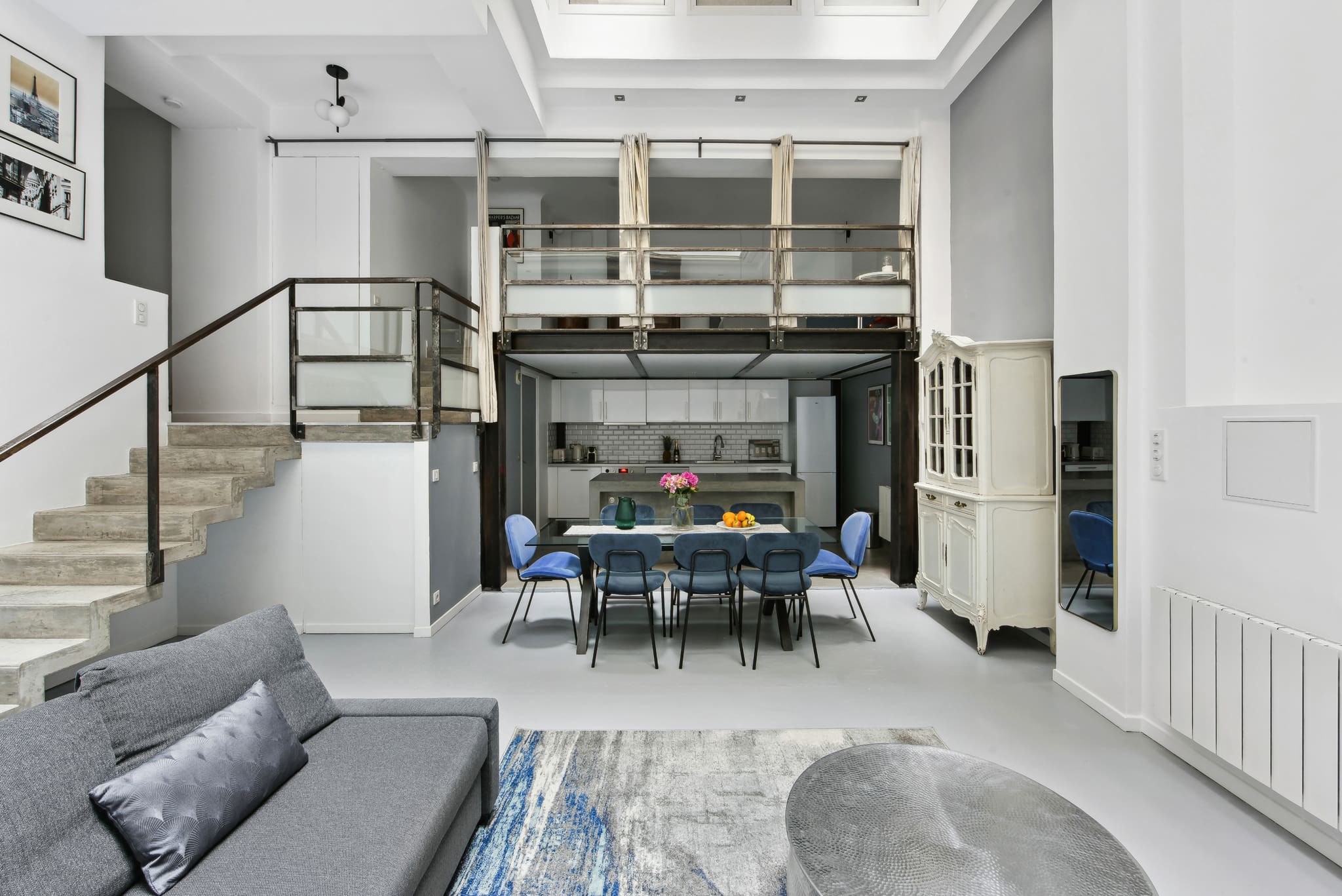 Villa Cramoisi Abbesses Montmartre Sacré-Coeur: Charming 3-Bedroom Apartment with Pool and Air-Con, Montmartre Sacré-Coeur
