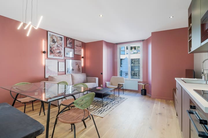 Château Charonne Paris Père Lachaise – Charonne 3: Spacious 3-Bedroom Family Apartment Rental in Père Lachaise Charonne, Paris