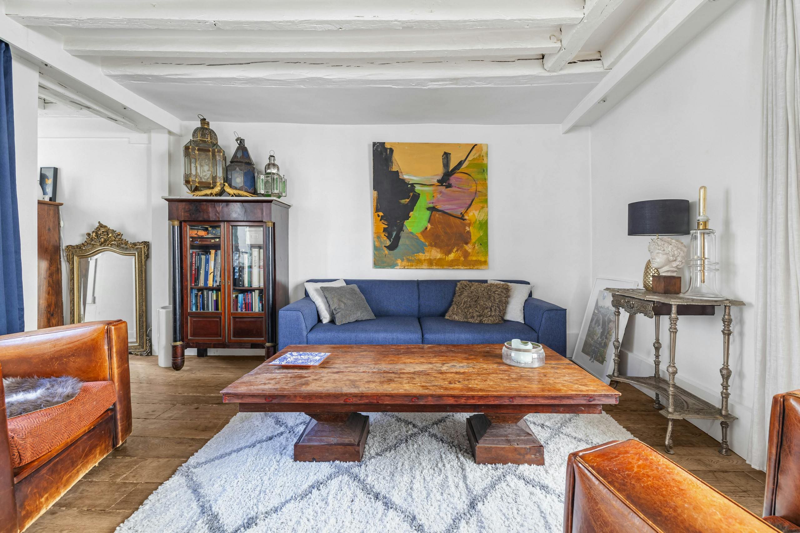 Château des Archives Le Marais: Stylish 2-Bedroom Apartment Rental with Family-Friendly Features in Le Marais, Paris