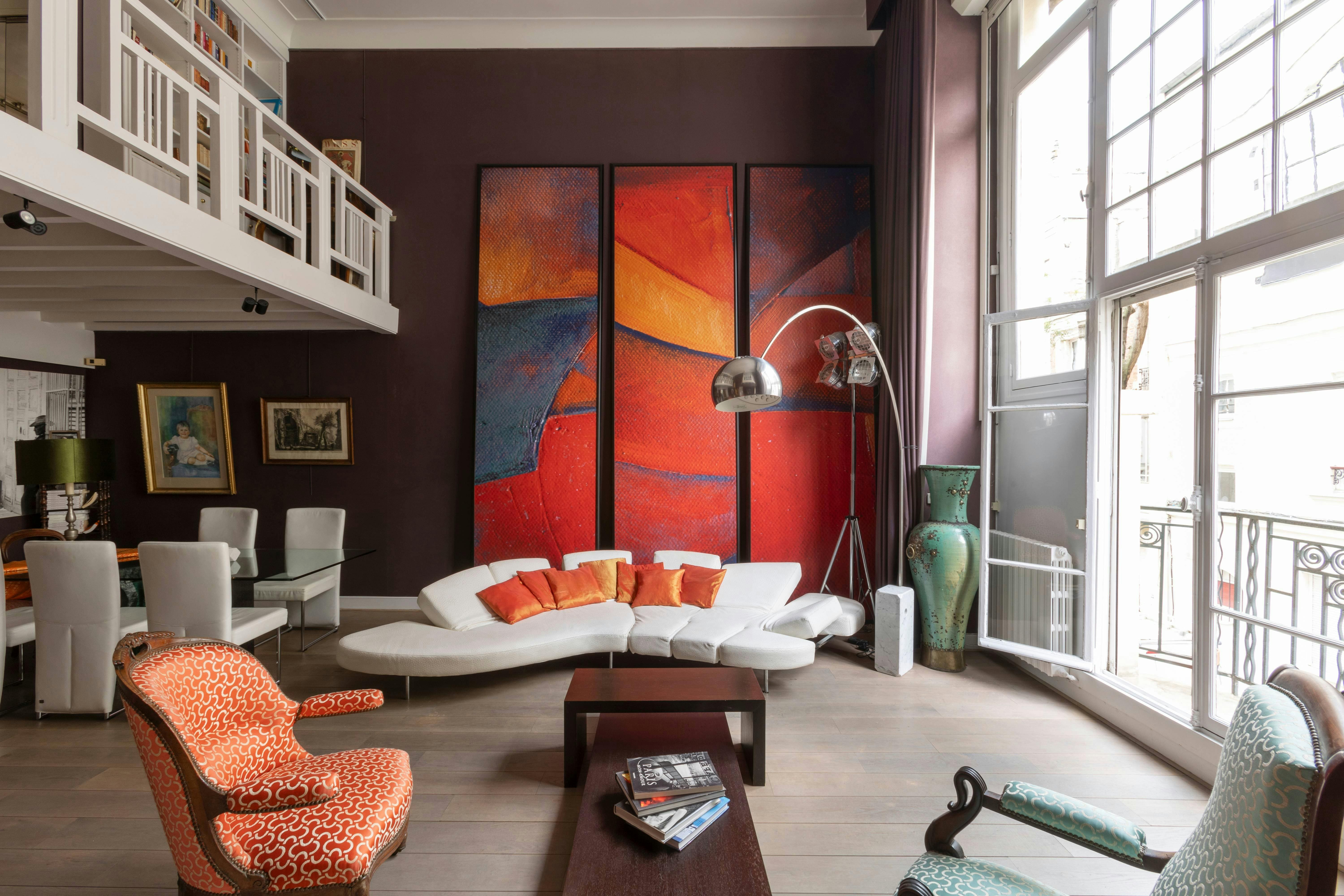Villa Céladon Ternes Arc de Triomphe – Champs-Élysées: Elegant 2-Bedroom Townhouse with Unique Vintage Style, Arc de Triomphe – Champs-Élysées