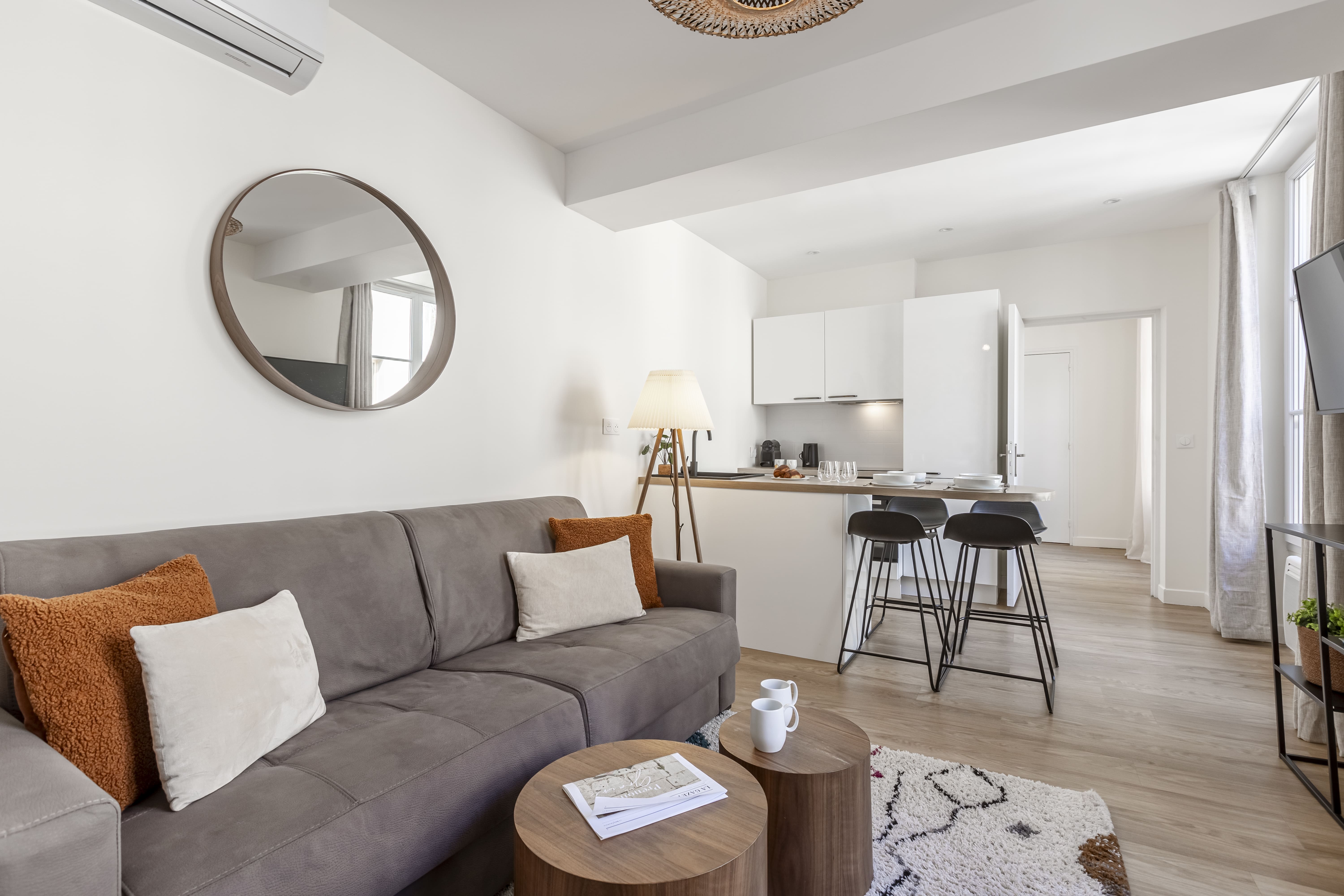 Villa Safran Pompidou Le Marais: Stylish 1-Bedroom Apartment with Air Conditioning in Le Marais, Paris