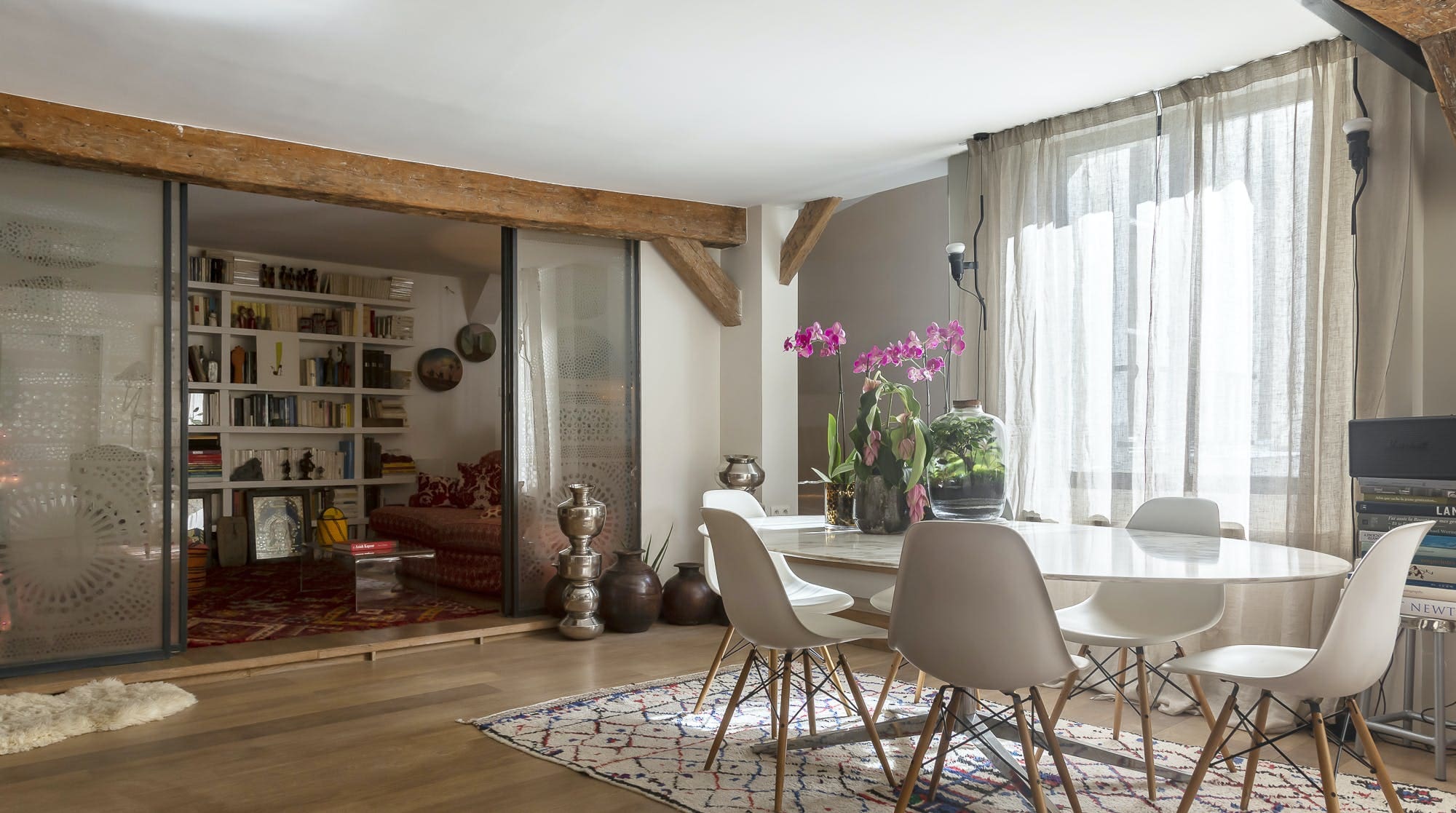 Villa Céladon Mazet Le Marais: Spacious 4-Bedroom Apartment with Swimming Pool, Family-Friendly, Le Marais Paris