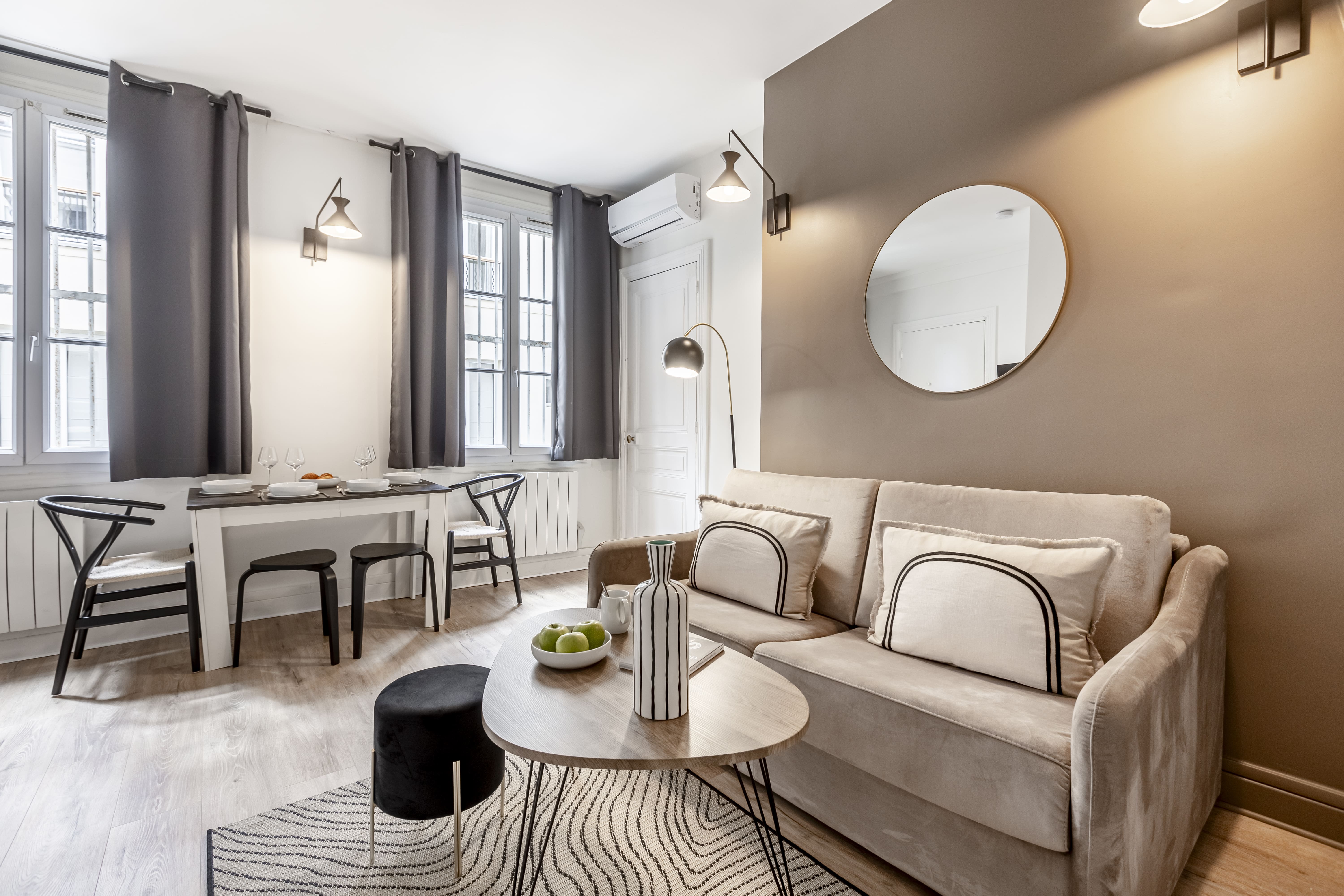 Villa Céladon Recollets Le Marais: Charming 1-Bedroom Apartment Rental with Air Conditioning, Family-Friendly in Le Marais, Paris