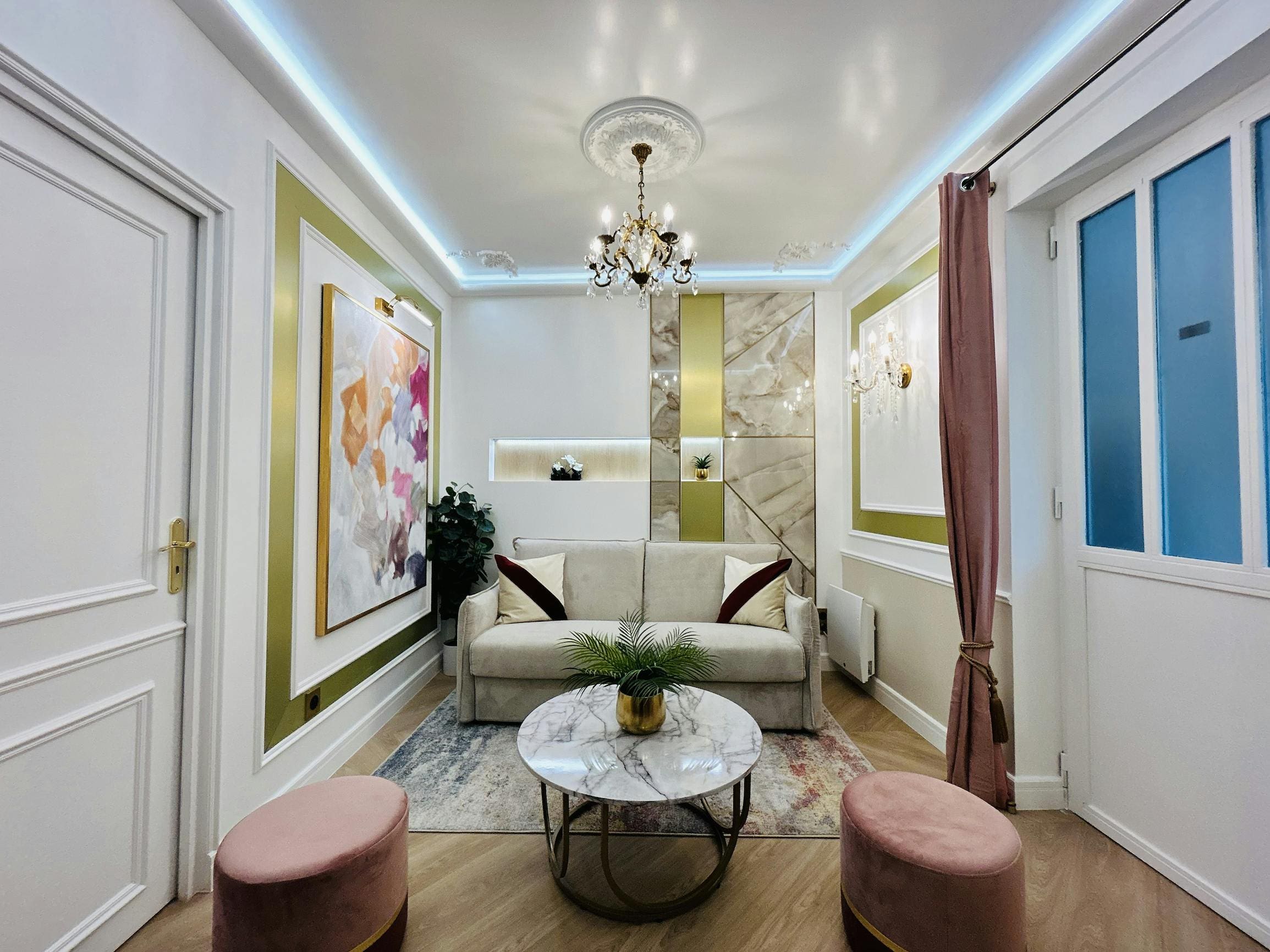 Château Enfants LeMarais: Charming 2-Bedroom Apartment Rental with Family-Friendly Features in Le Marais, Paris