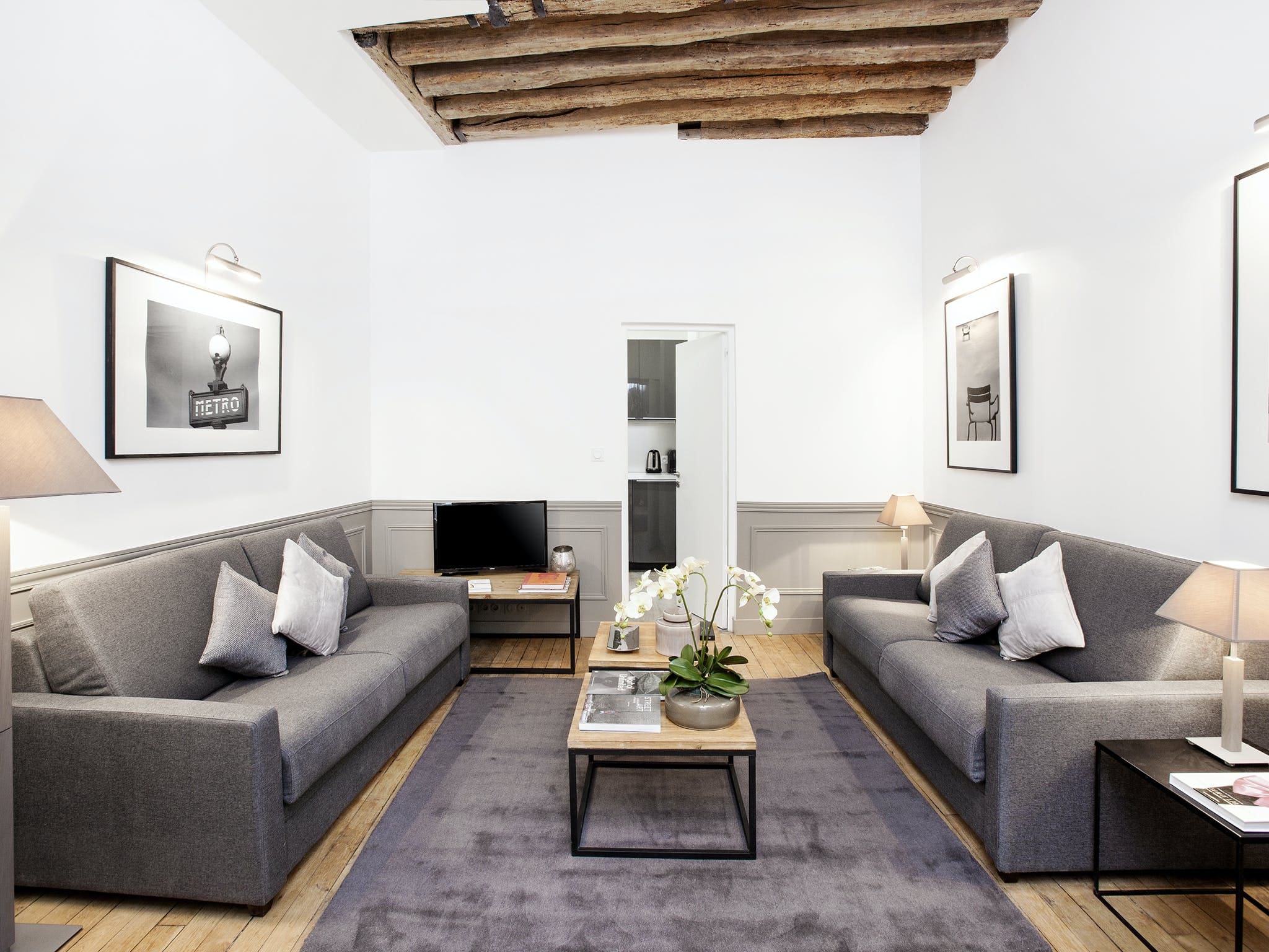 Villa Céladon Bastille Le Marais: Chic 2-Bedroom Apartment Rental with Family-Friendly Features, Le Marais Paris
