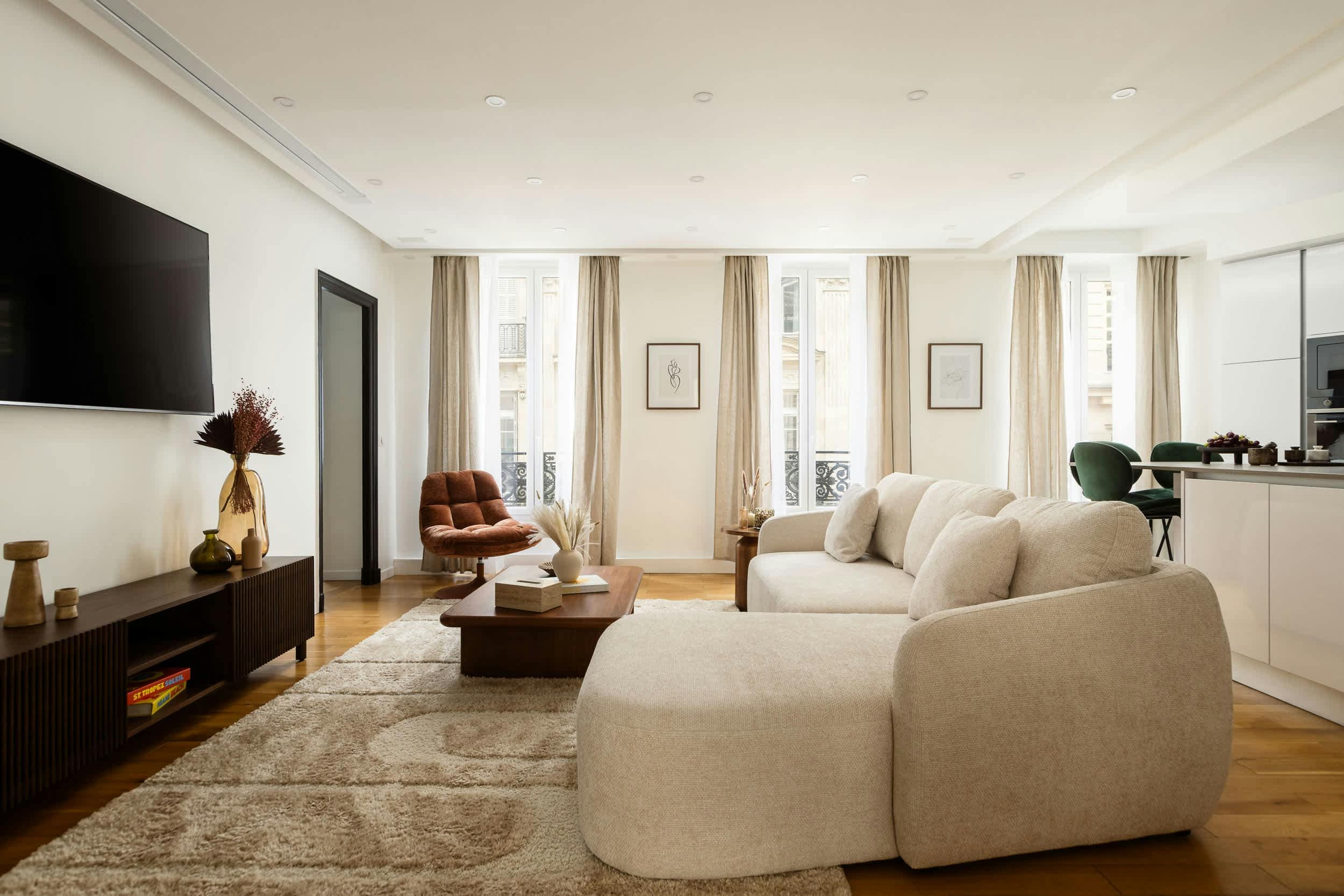 Villa Safran Ternes Arc de Triomphe – Champs-Élysées-846545: Elegant 2-Bedroom Apartment Rental with Air-Con near Arc de Triomphe Paris