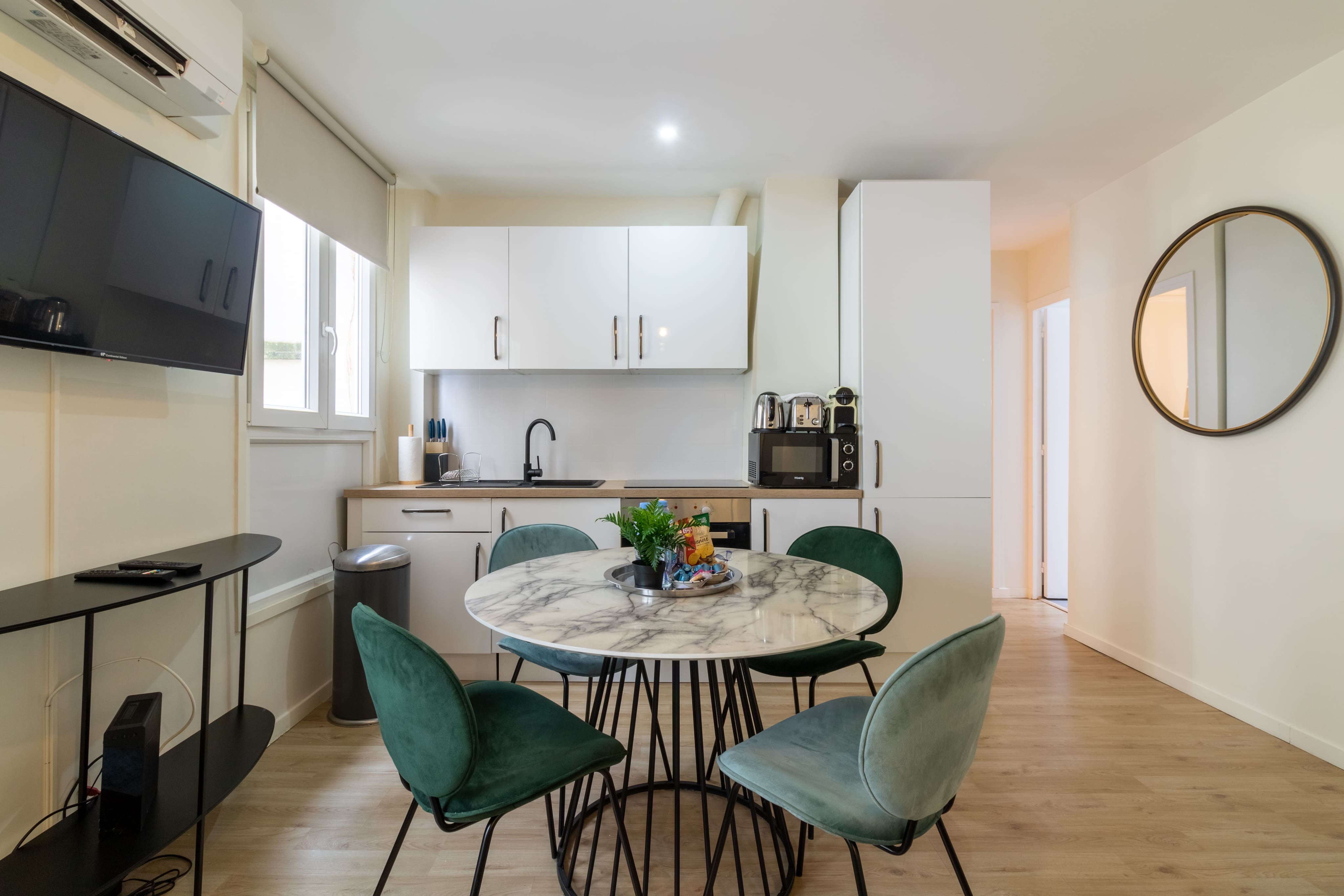 Château Étoile Paris Arc de Triomphe – Champs-Élysées 20: Charming 2-Bedroom Apartment with Air Conditioning in Arc de Triomphe, Paris