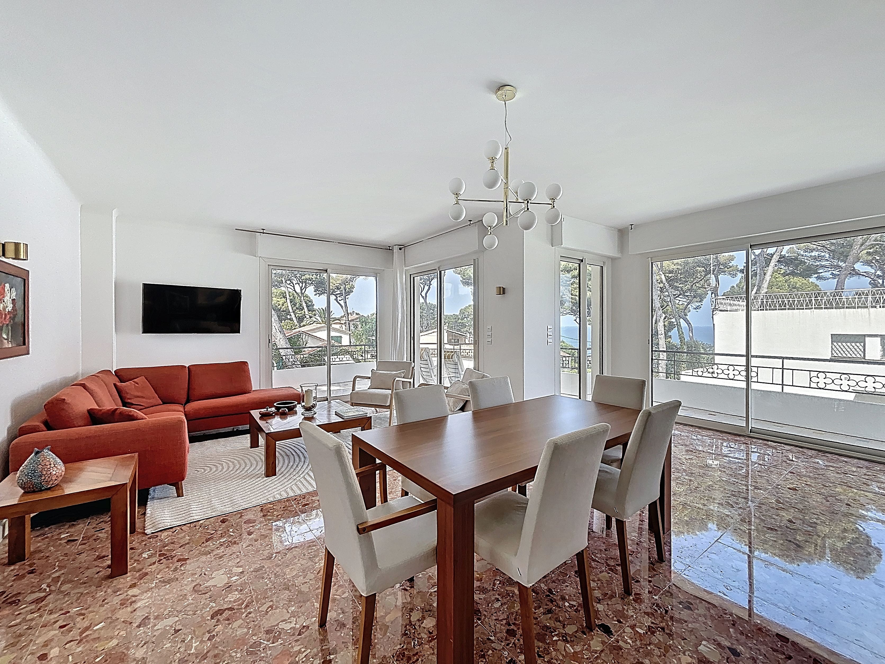 Château Garoupe Antibes Antibes 4: Elegant 3-Bedroom Apartment with Seaview and Air Conditioning, Antibes