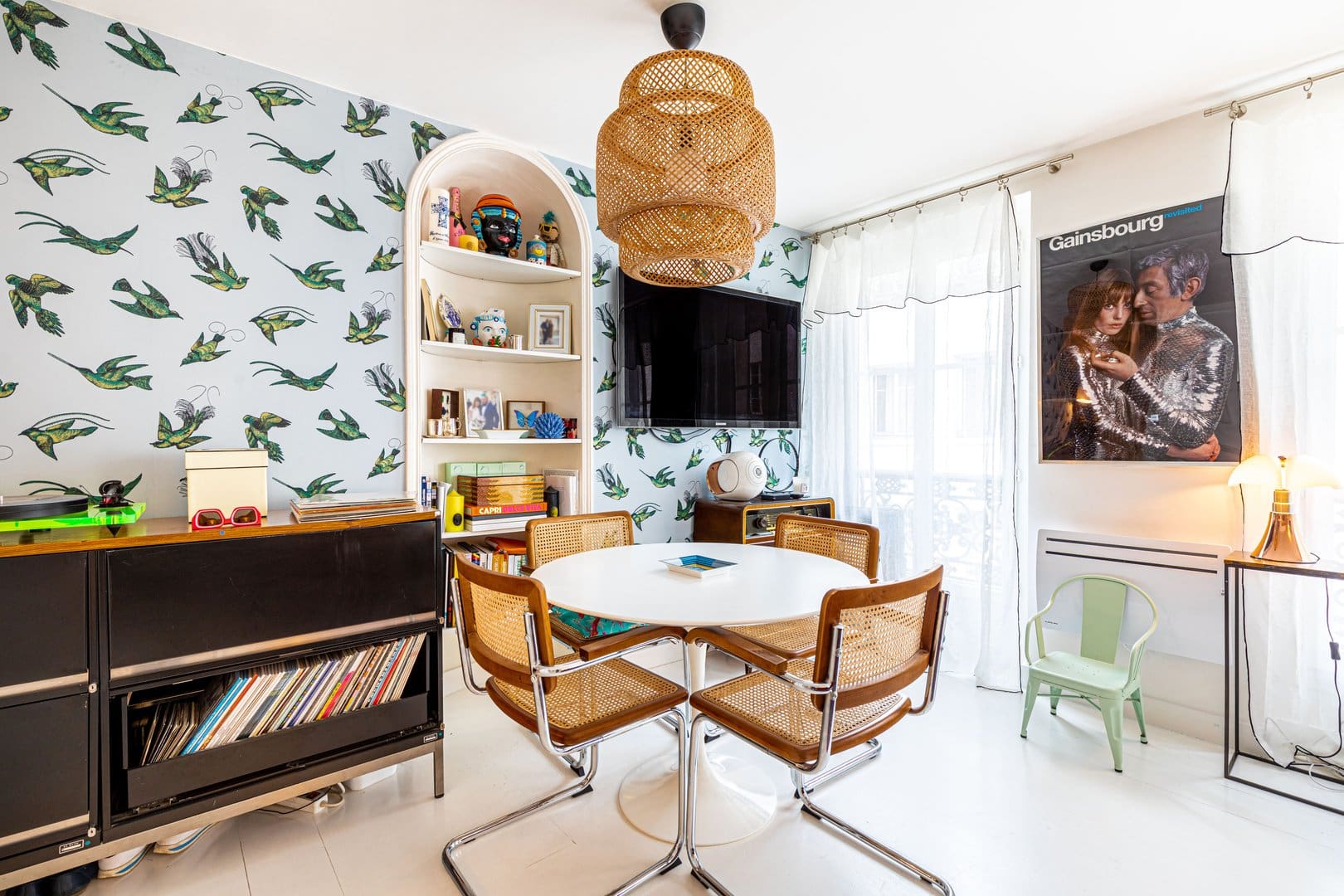 Château Grange Montorgueil: Charming 2-Bedroom Family-Friendly Apartment Rental Montorgueil Les Halles Paris