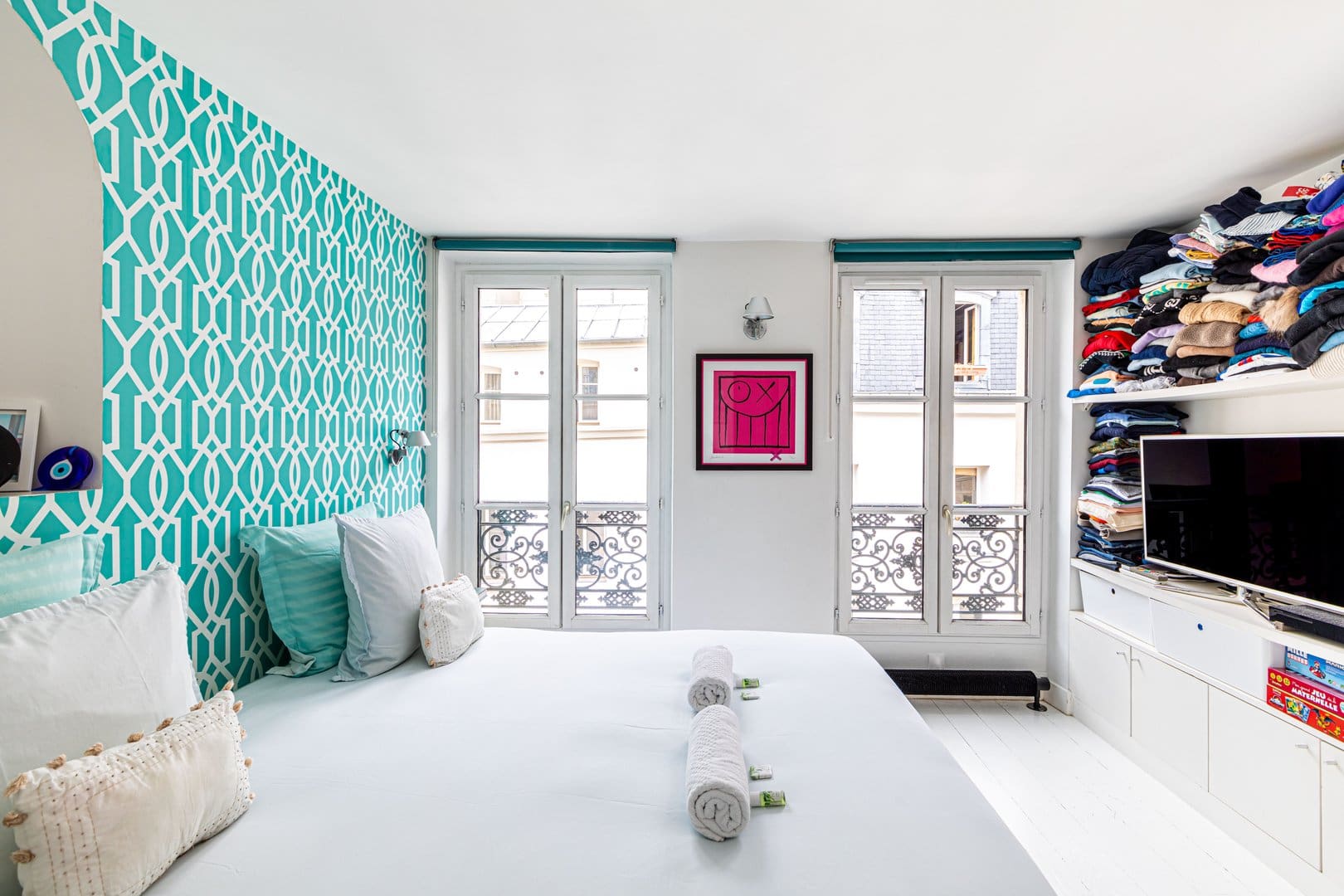 Château Grange Montorgueil: Charming 2-Bedroom Family-Friendly Apartment Rental Montorgueil Les Halles Paris