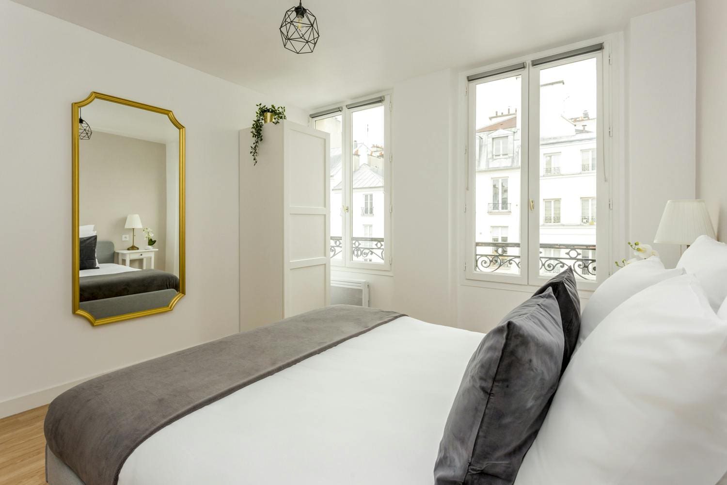 Château Grégoire Montorgueil Montorgueil – Les Halles 3: Stylish 2-Bedroom Apartment Rental with Family-Friendly Features, Montorgueil Les Halles