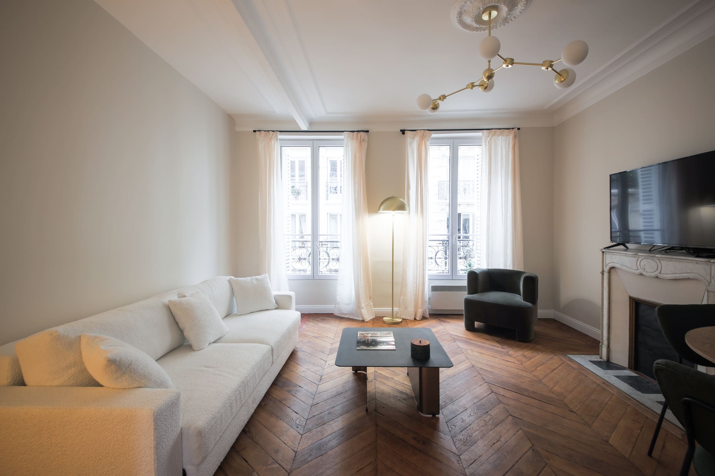 Villa Nordet Javel Eiffel Tower: Charming 2-Bedroom Apartment Rental with Air-Con near Eiffel Tower, Paris