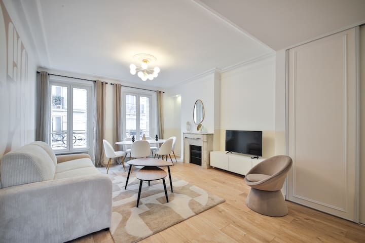 Villa Crépuscule Passy Eiffel Tower-846957: Stylish 2-Bedroom Apartment Rental with Air-Con near Eiffel Tower, Paris