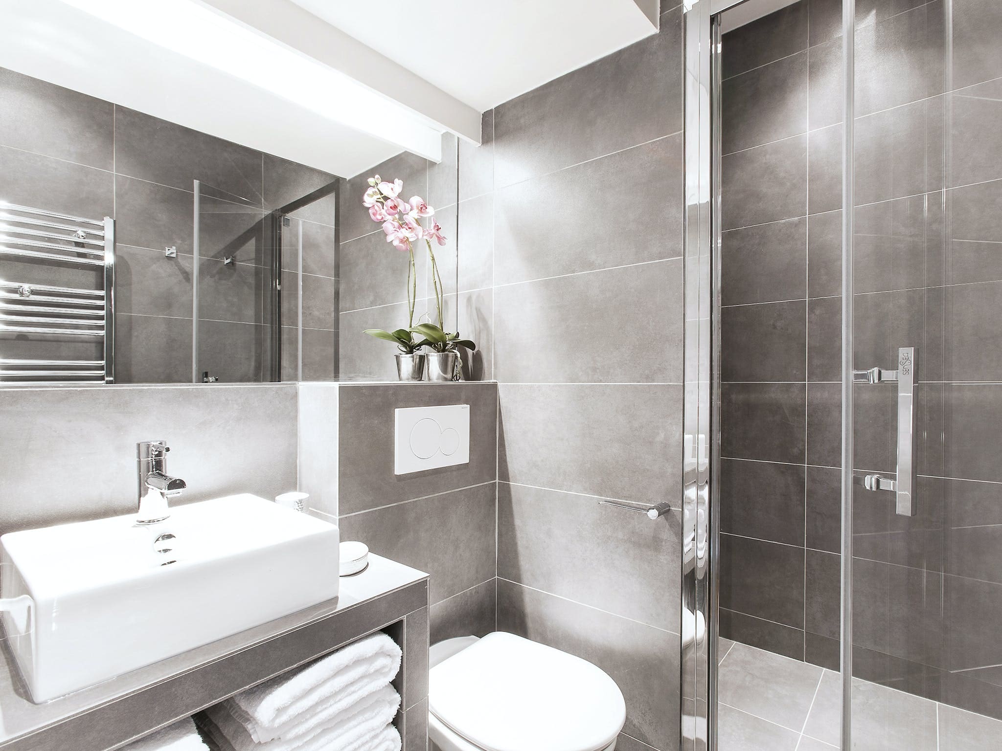 Château Halles Montorgueil Montorgueil – Les Halles 2: Chic 2-Bedroom Family-Friendly Apartment Rental Montorgueil Paris