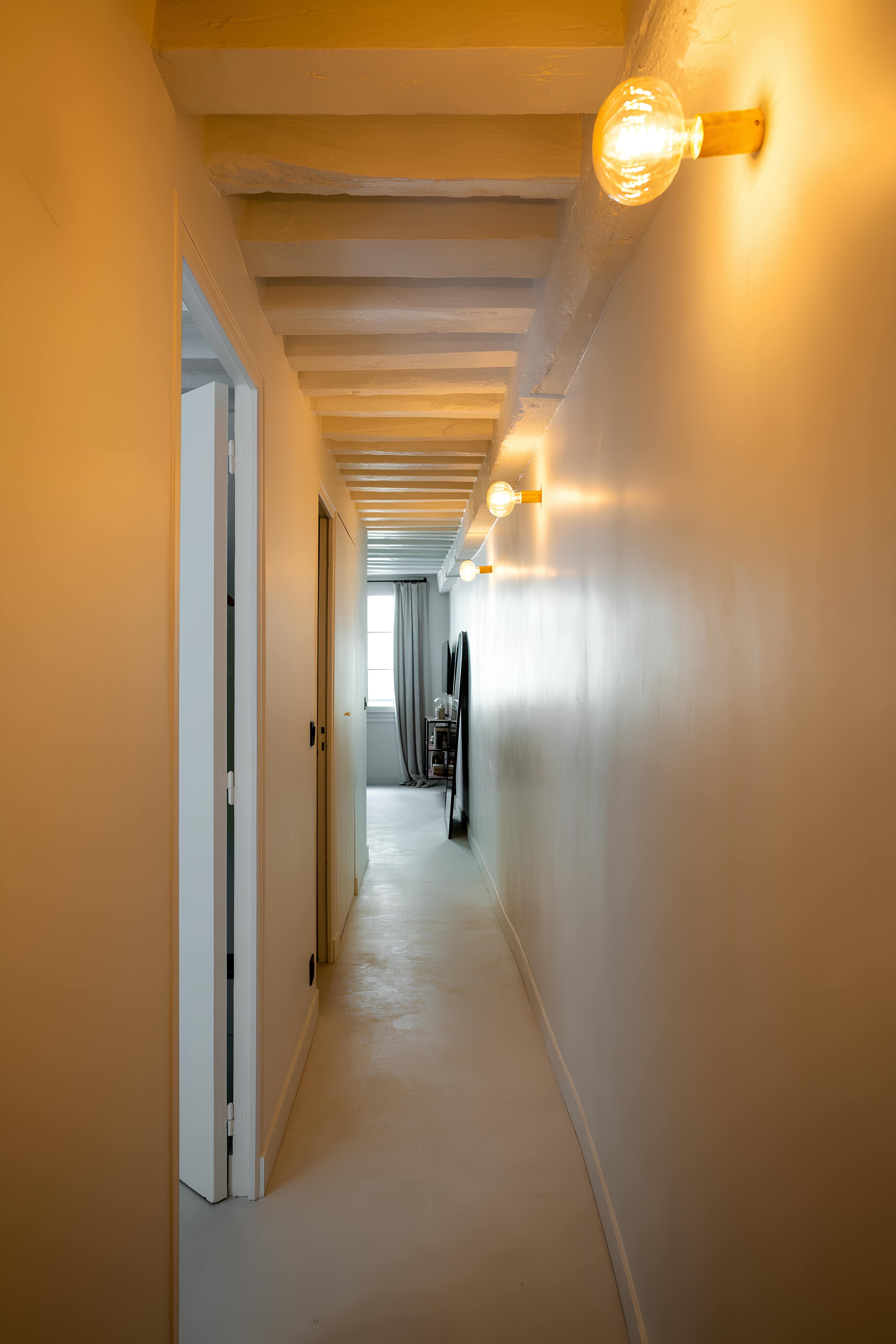 Château Hallois Montorgueil: Stylish 1-Bedroom Apartment Rental with Air-Con in Montorgueil, Paris