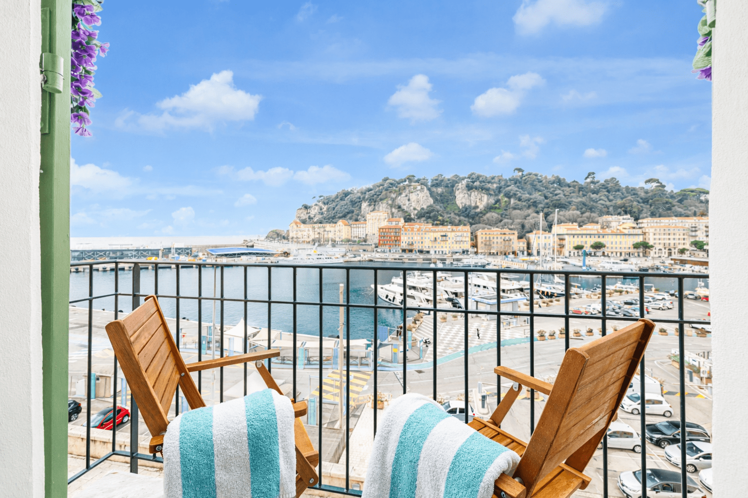 Château Lou Nissa Nice: Charming 2-Bedroom Apartment with Sea Views in Nice, France