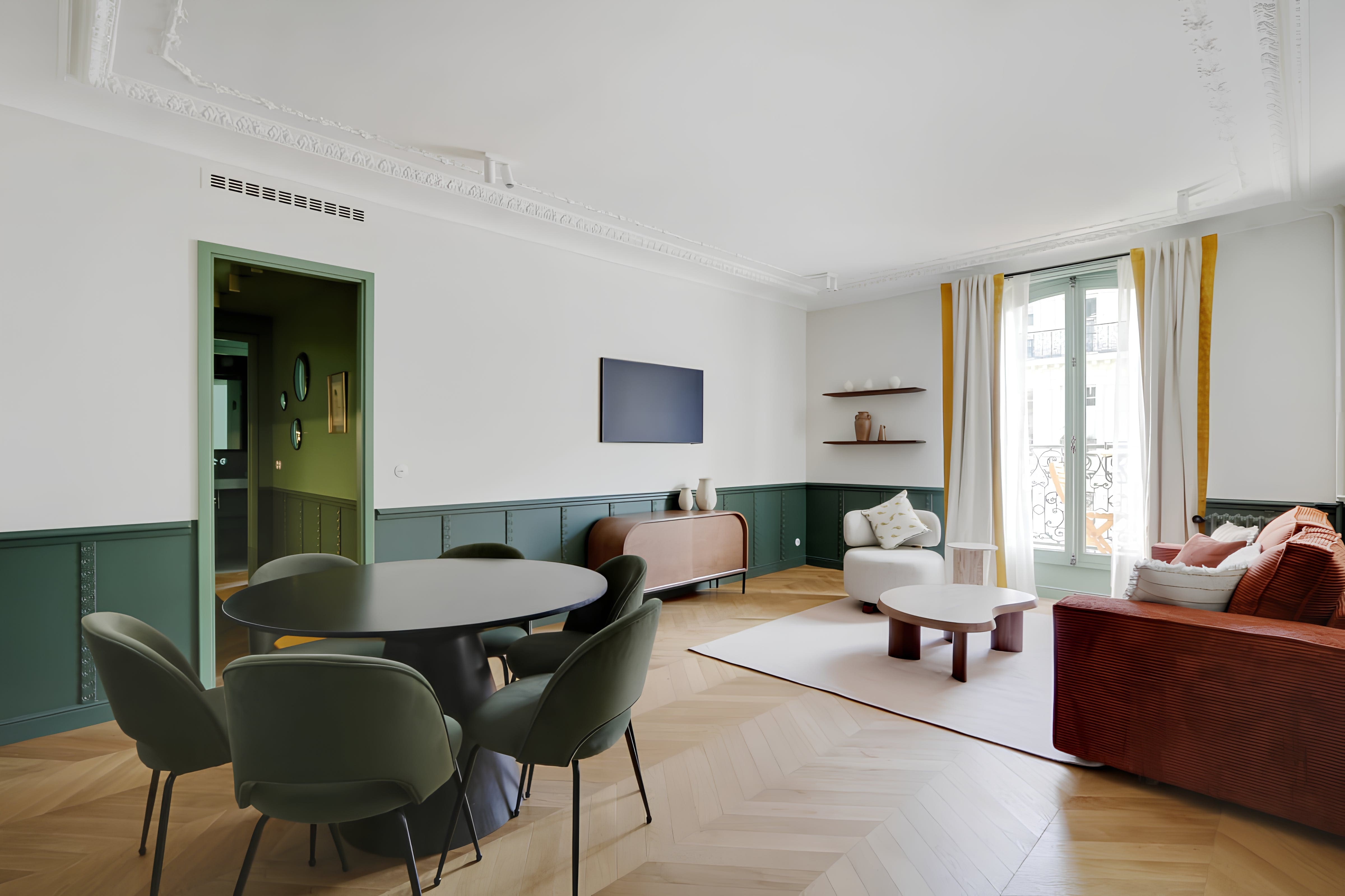 Villa Aube Faubourg Opéra – Madeleine – Grands Magasins: Luxury 2-Bedroom Apartment with Balcony, Paris Opéra – Madeleine