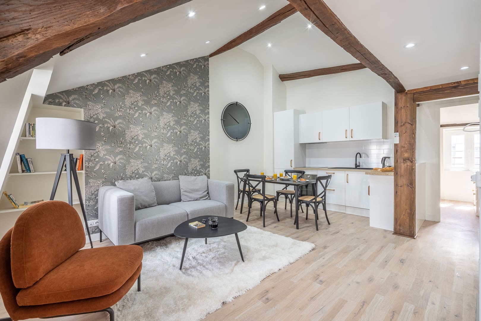 Villa Nordet Étoile Arc de Triomphe – Champs-Élysées: Stylish 2-Bedroom Apartment with Air Conditioning, Apartment Rental Arc de Triomphe