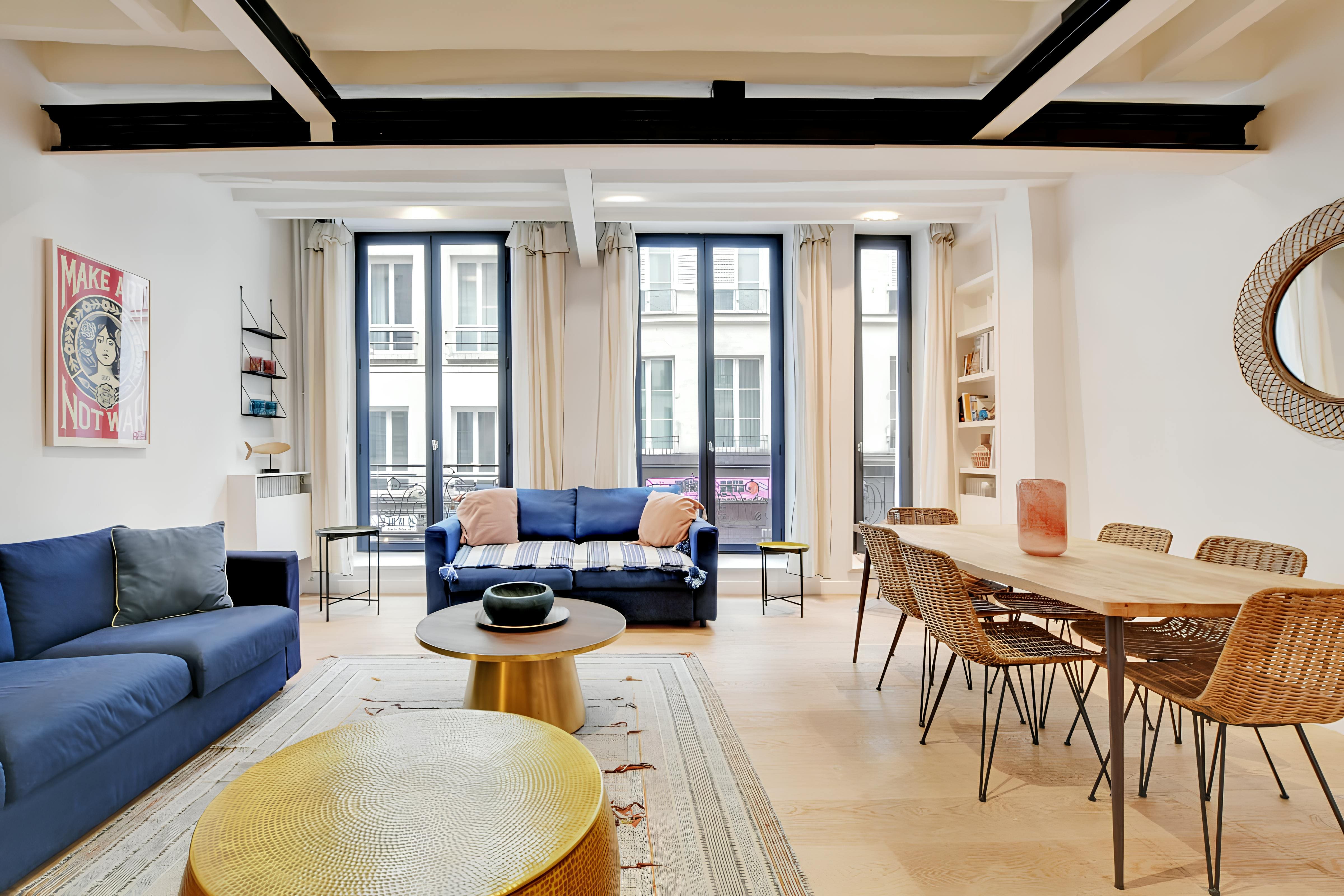 Château Médicis Paris: Stylish 2-Bedroom Apartment Rental with Family-Friendly Features, Louvre Palais Royal