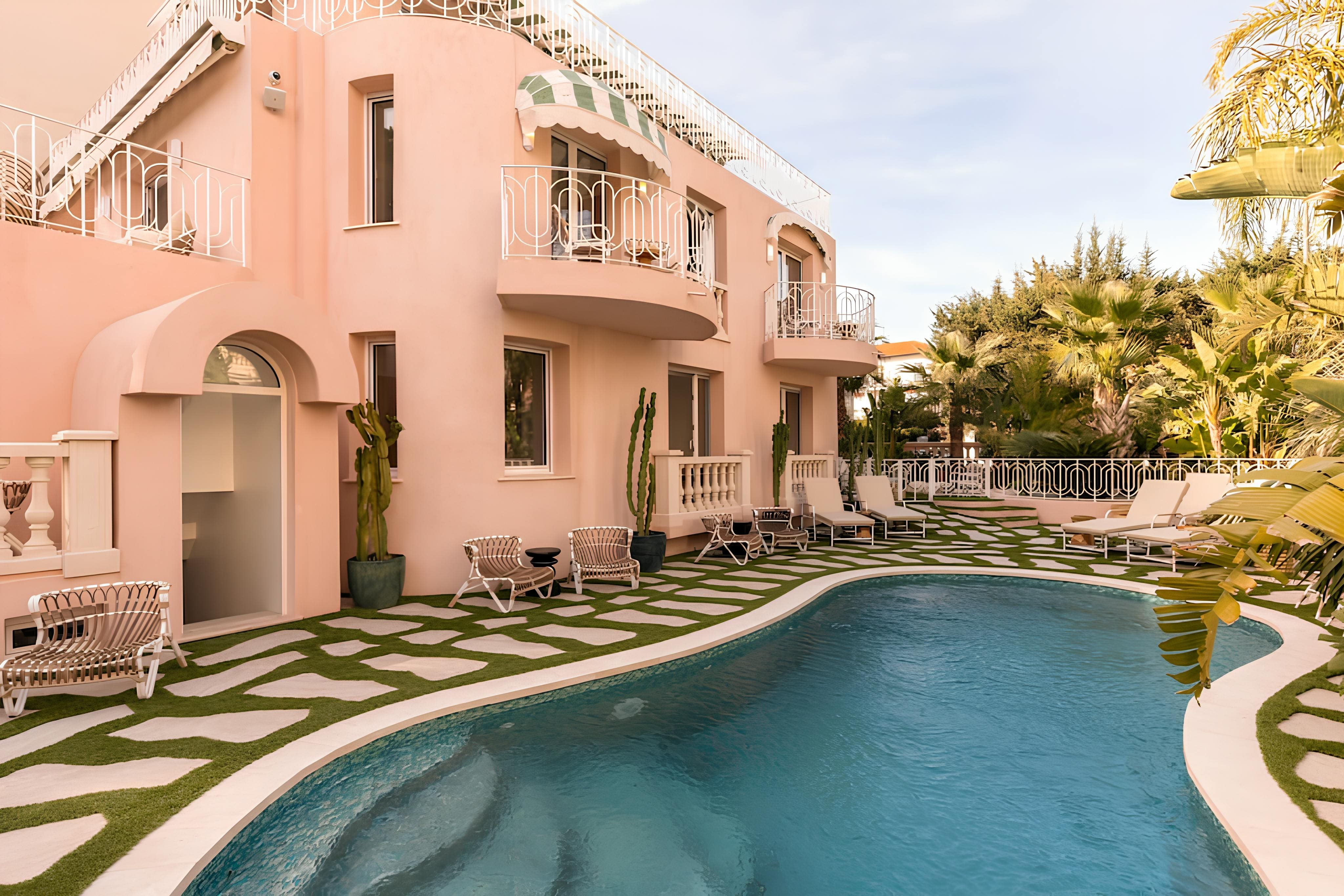 Villa Crépuscule Croix Cannes-750612: Luxury 2-Bedroom Apartment with Seaview and Pool, Cannes