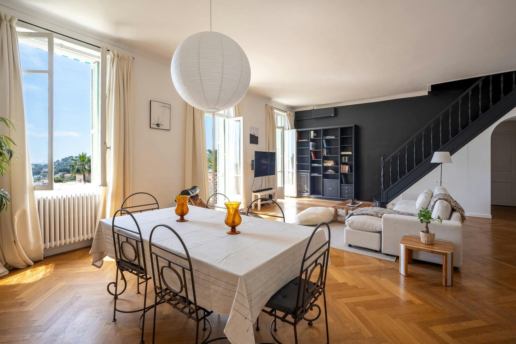 Villa Crépuscule Saint-Laurent Eze: Elegant 2-Bedroom Apartment with Seaview, Eze