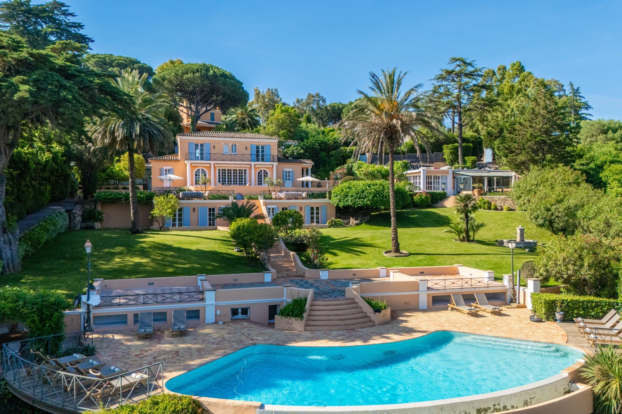 Château Céladon Calanque Saint-Tropez: Luxury 10-Bedroom Villa with Seaviews and Pool, Saint-Tropez