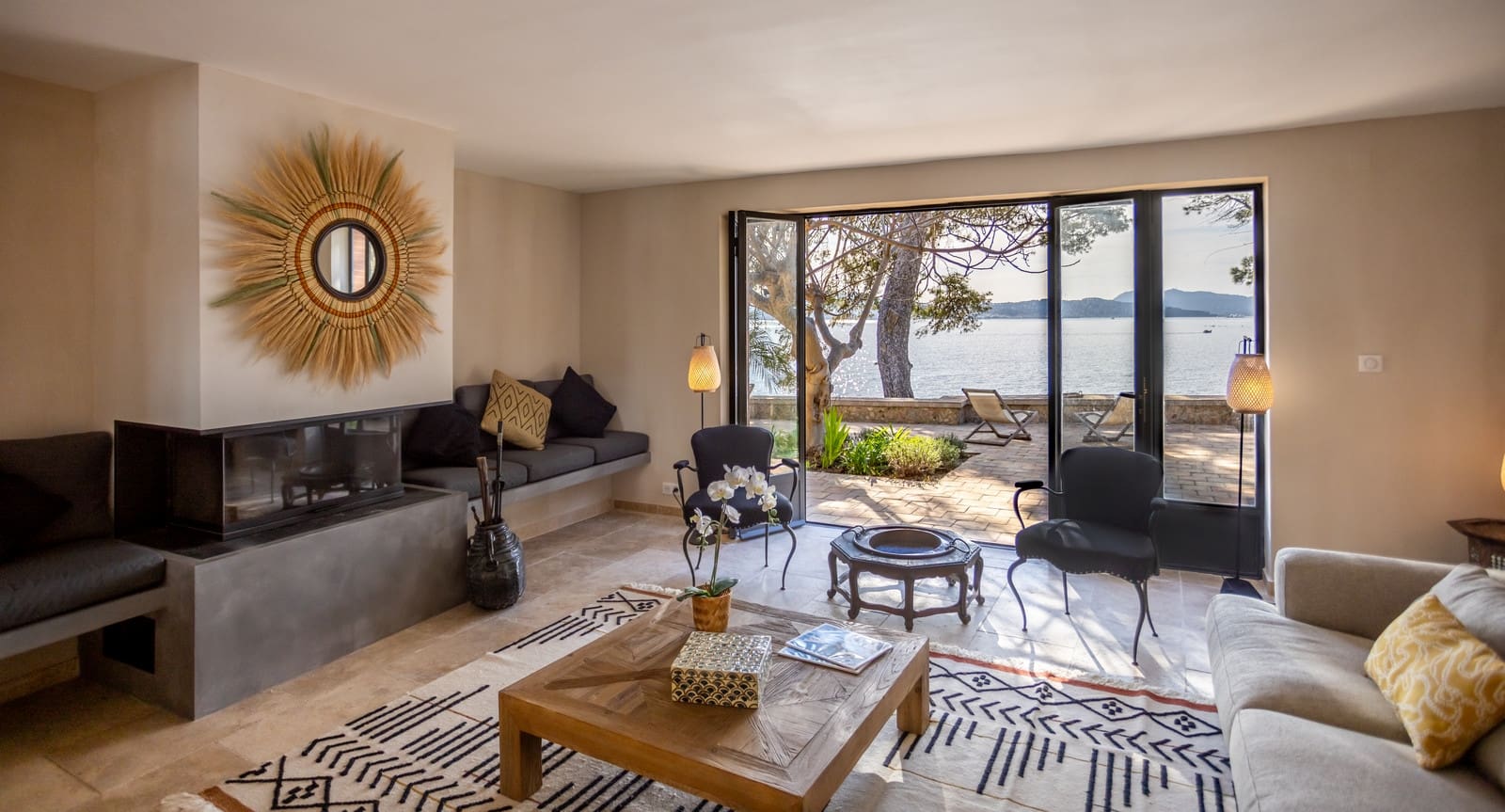 Villa Crépuscule Falaise Toulon: Spacious 6-Bedroom Villa with Seaview and Pool, Toulon