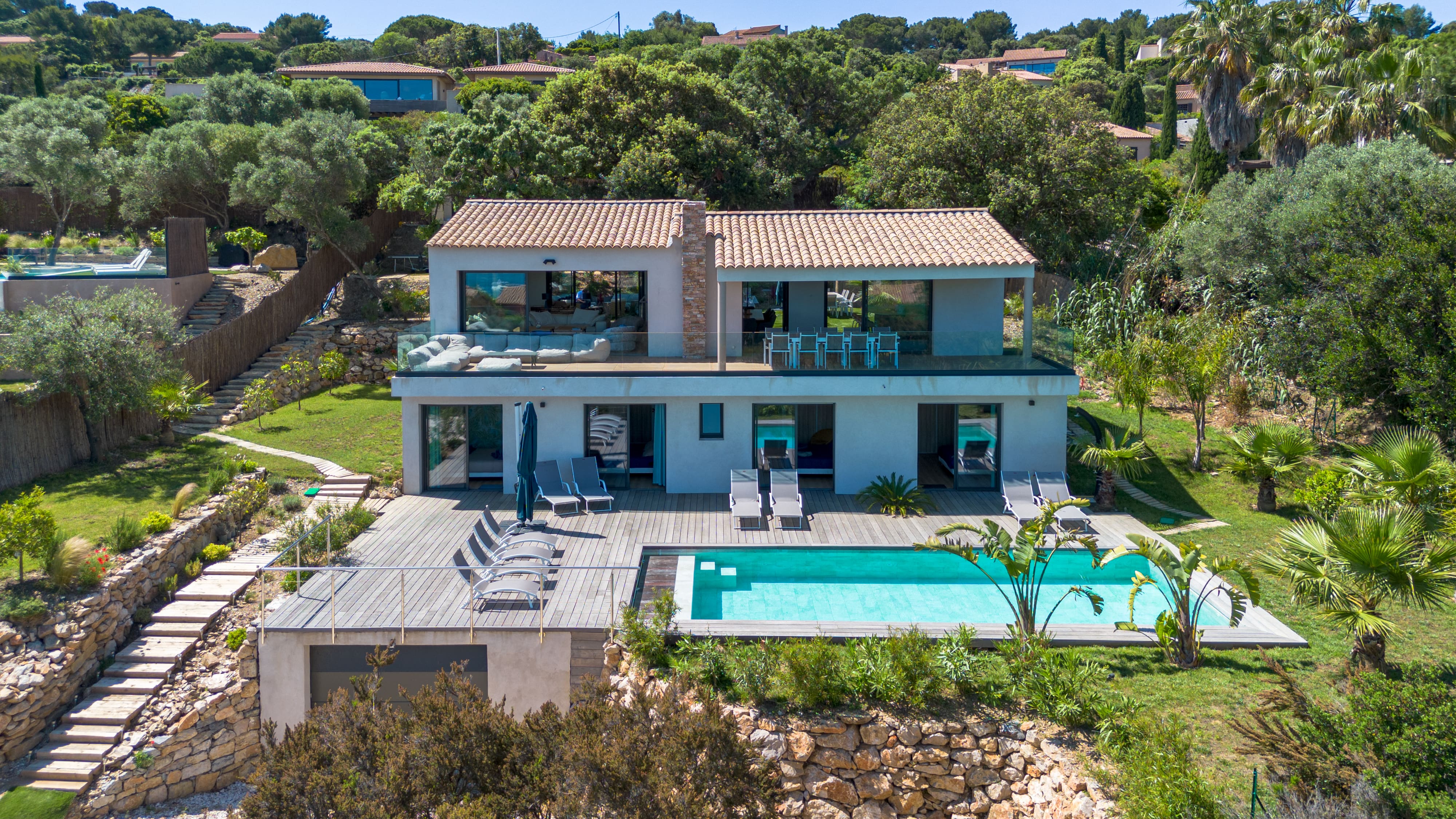 Villa Nordet Cap Brun Toulon: Luxury 5-Bedroom Villa with Stunning Seaviews and Pool, Toulon