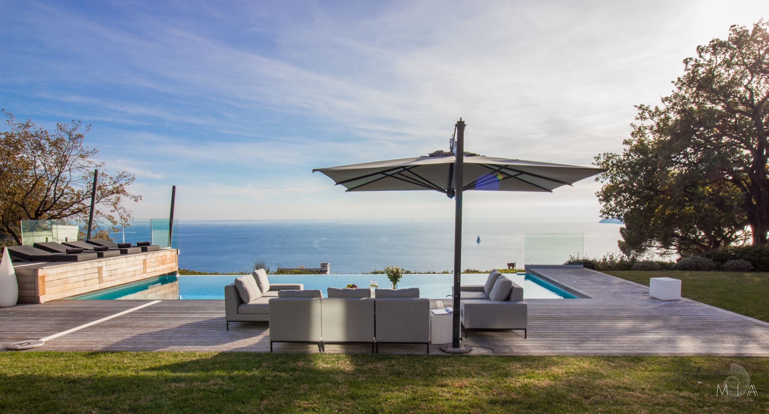 Villa Autan Cap Brun Toulon: Luxury 4-Bedroom Villa with Infinity Pool and Sea Views, Toulon