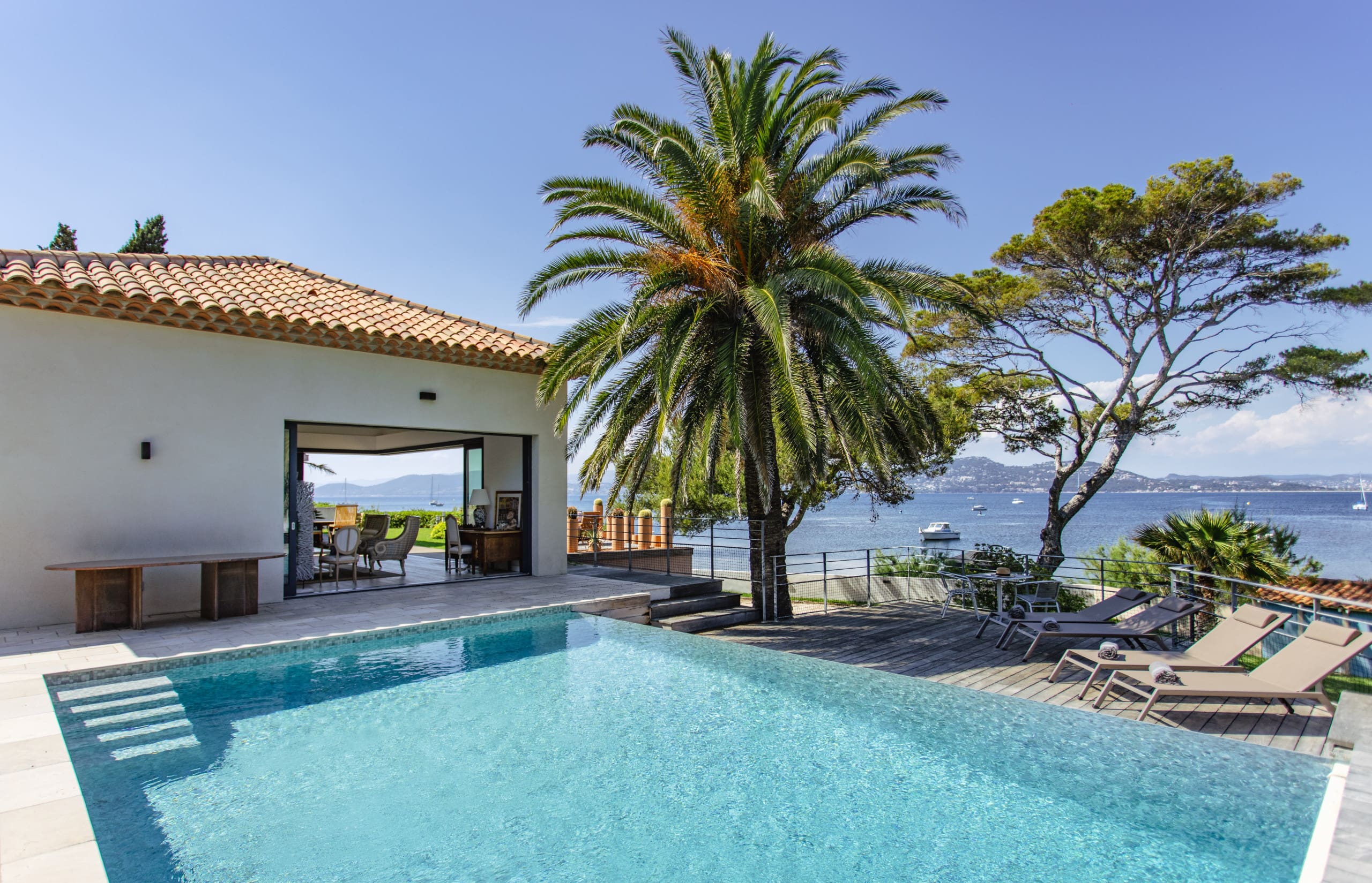 Villa Crépuscule Anse Magaud Toulon: Luxury 4-Bedroom Apartment with Seaview and Pool, Toulon