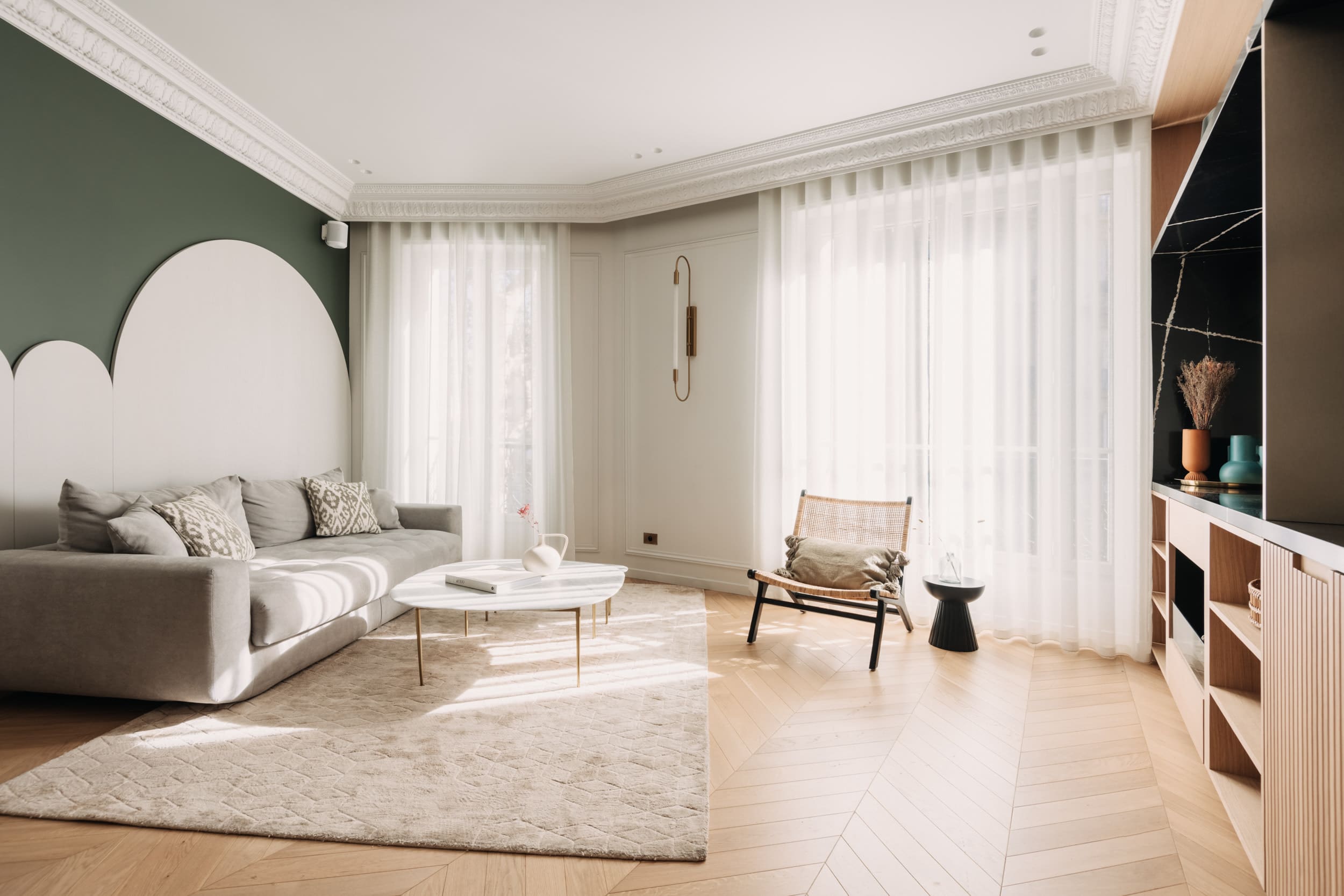 Villa Aube Ternes Monceau – Ternes: Luxury 2-Bedroom Apartment with Elegant Decor, Monceau – Ternes, Paris