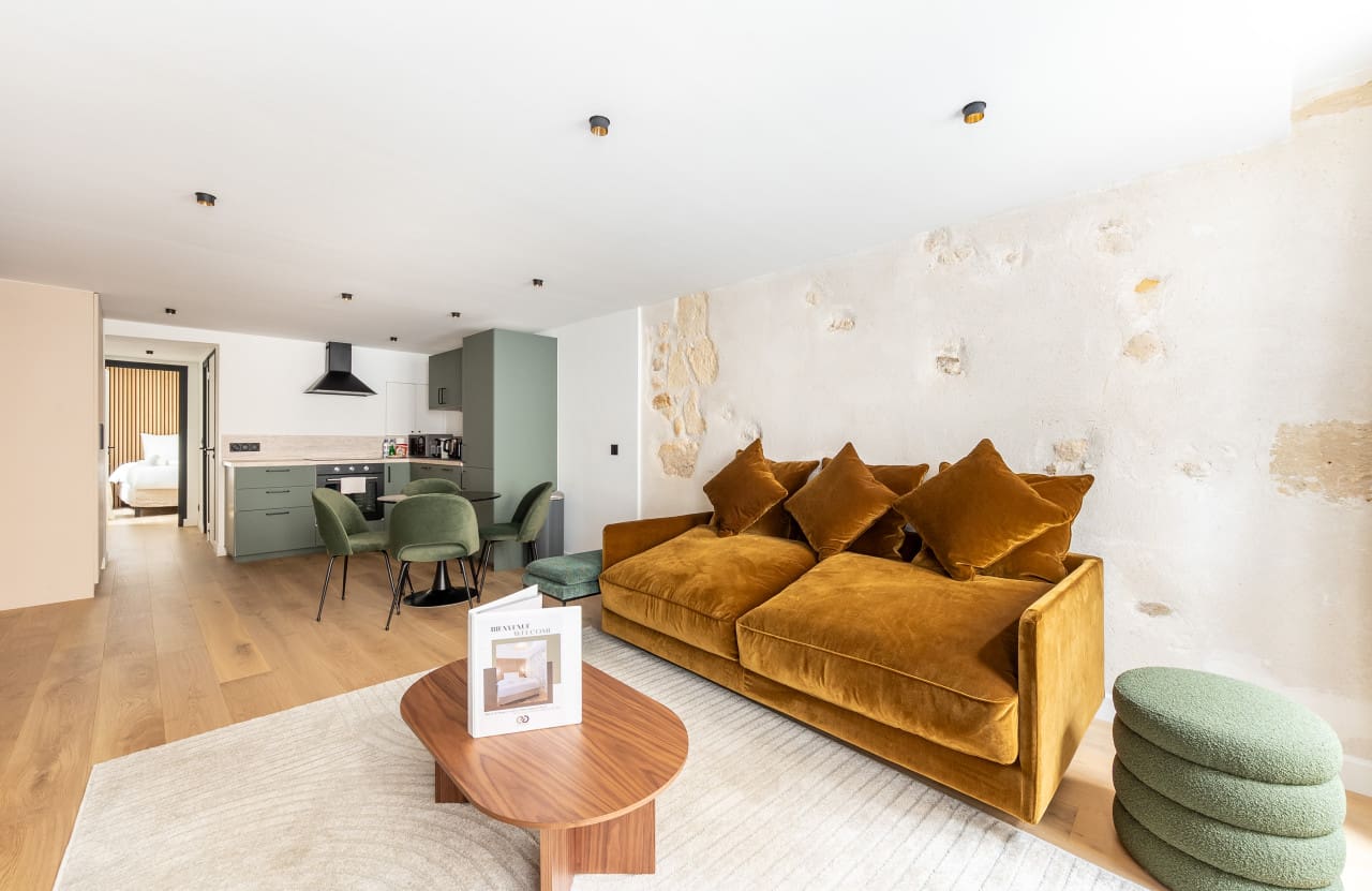 Château Mouffetard Latinquarter: Charming 1-Bedroom Apartment Rental with Family-Friendly Features, Latin Quarter Paris
