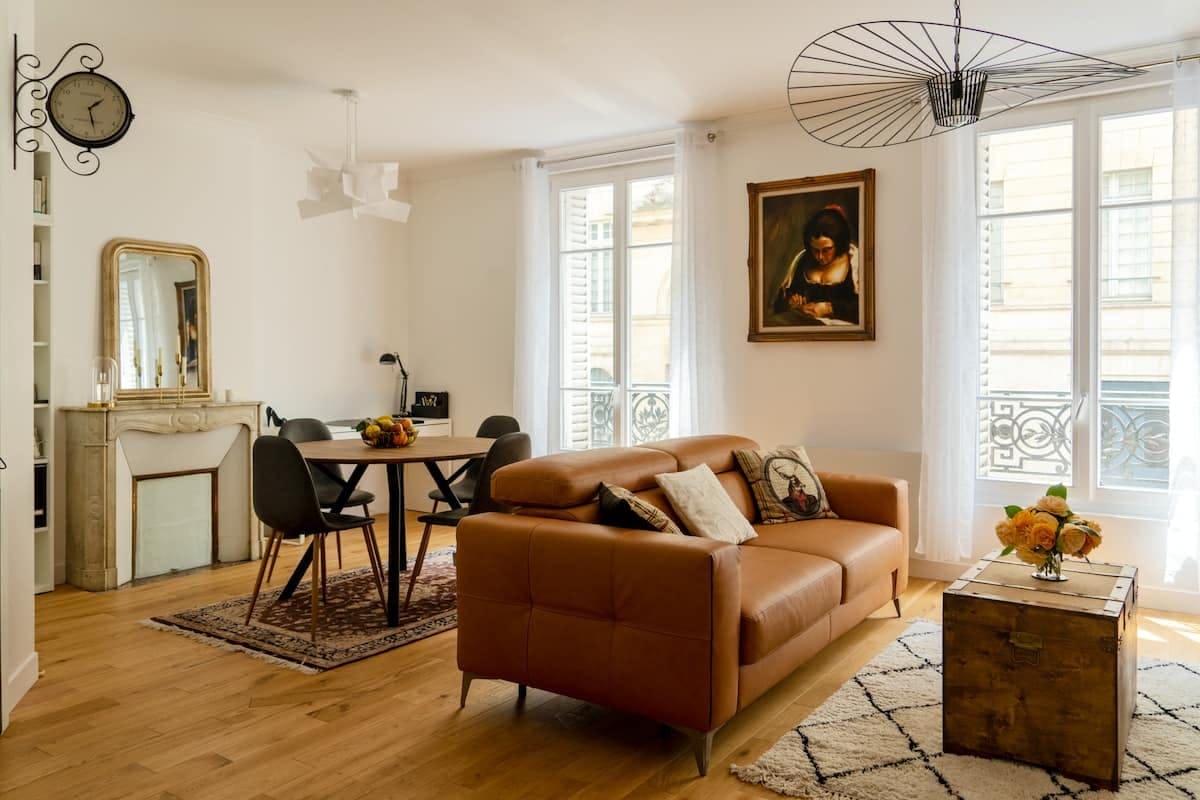 Château Odéon Saint-Germain Saint Germain des Prés – Odéon 12: Charming 1-Bedroom Apartment Rental with Remote Work Space, Saint Germain des Prés